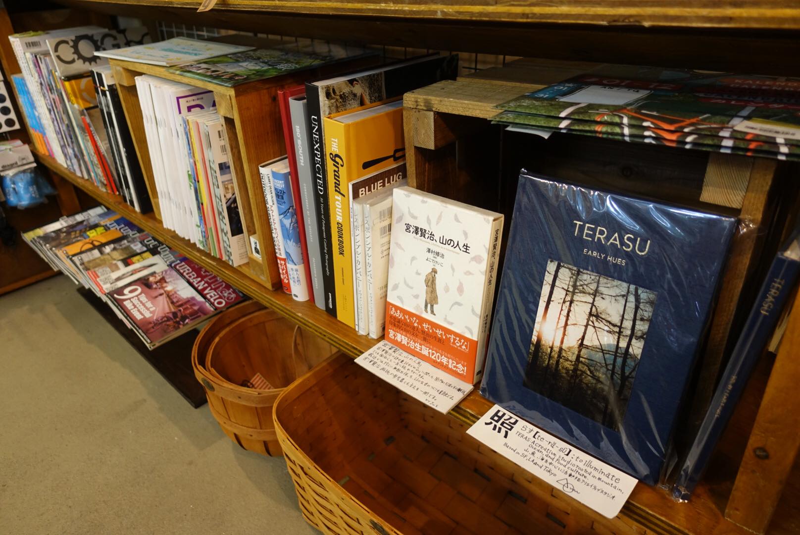 【CIRCLES BOOKS】