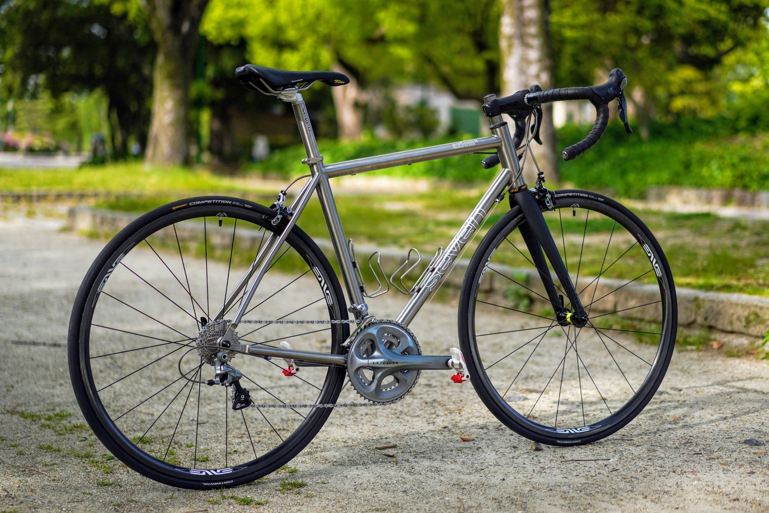 【SEVEN CYCLES / Axiom SL】 A titanium bike for just one person
