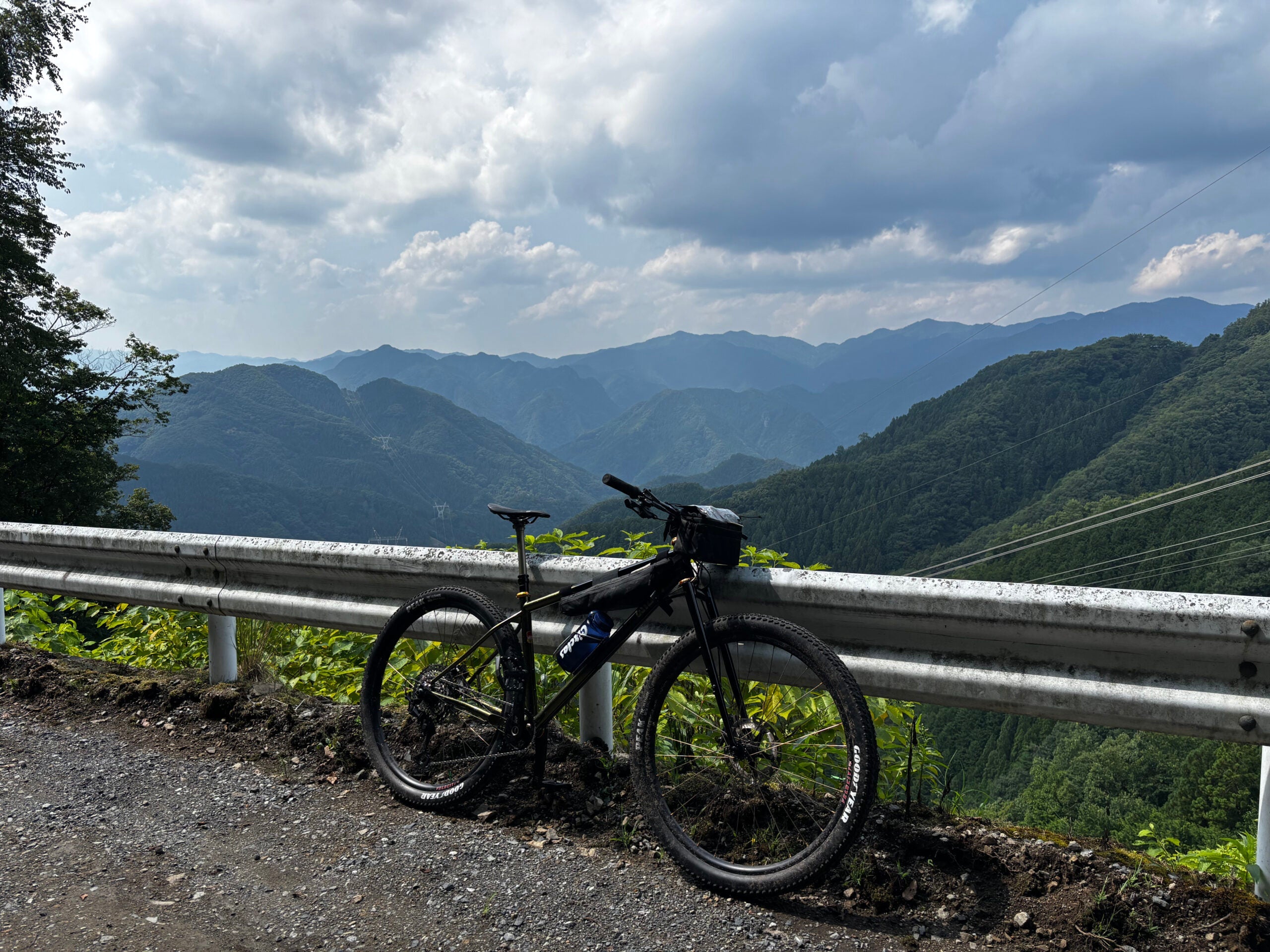 【林道ライド】埼玉と群馬の県境へ〜林道 二子山線〜