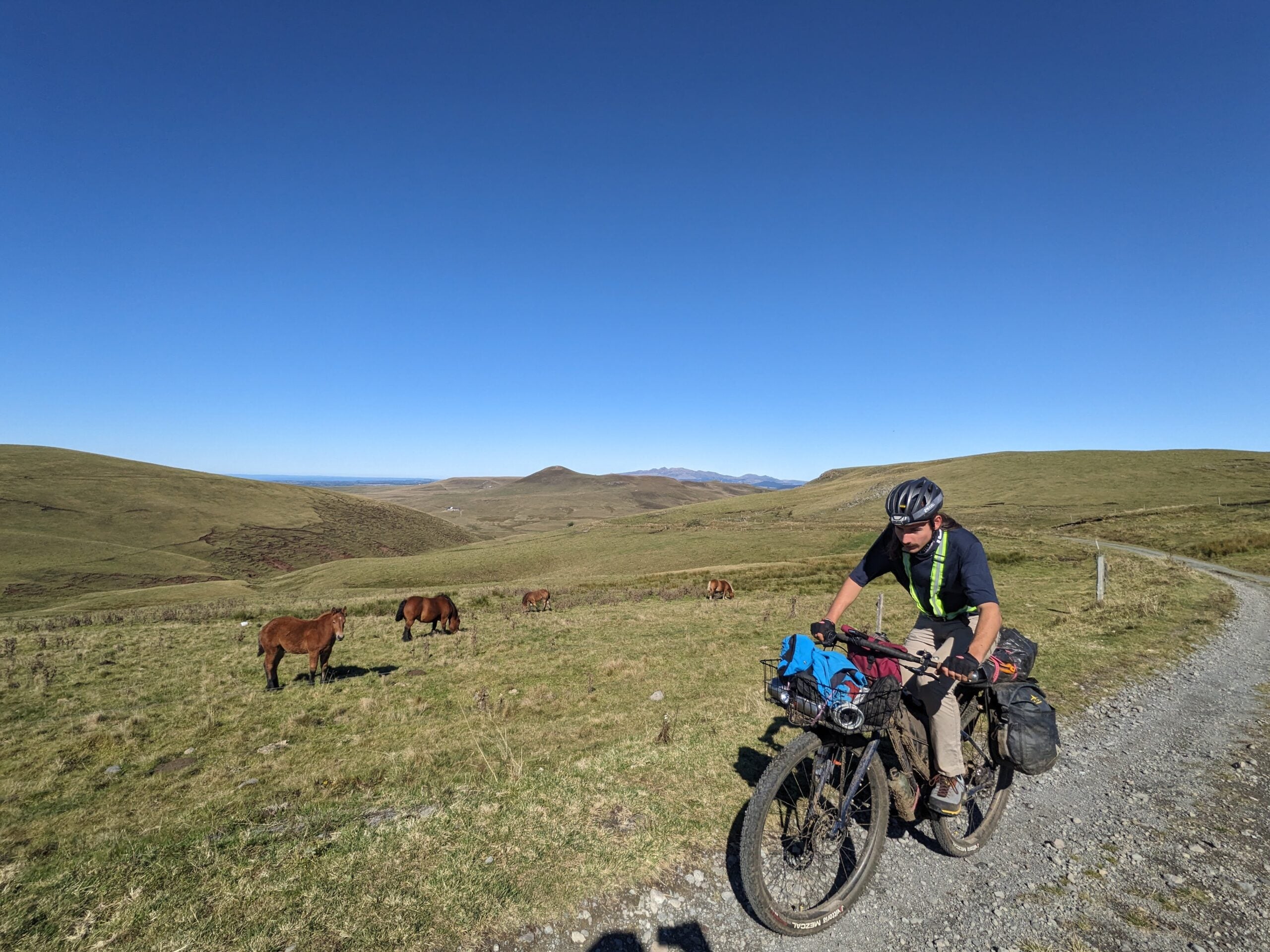 マシフセントラル(フランス)でのバイクパッキング