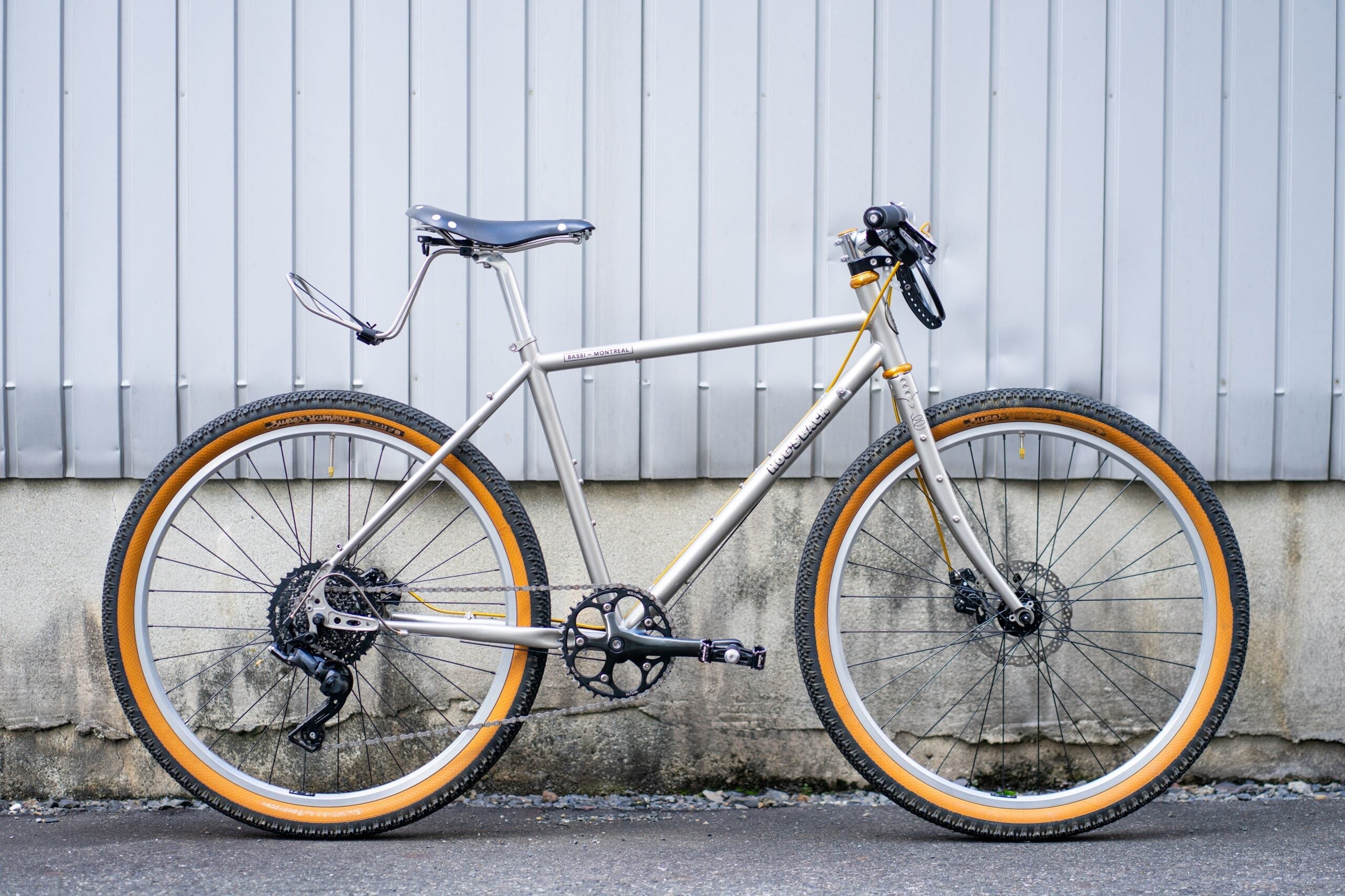 【BIKE of the WEEK】Repainted BASSI Hog’s Back