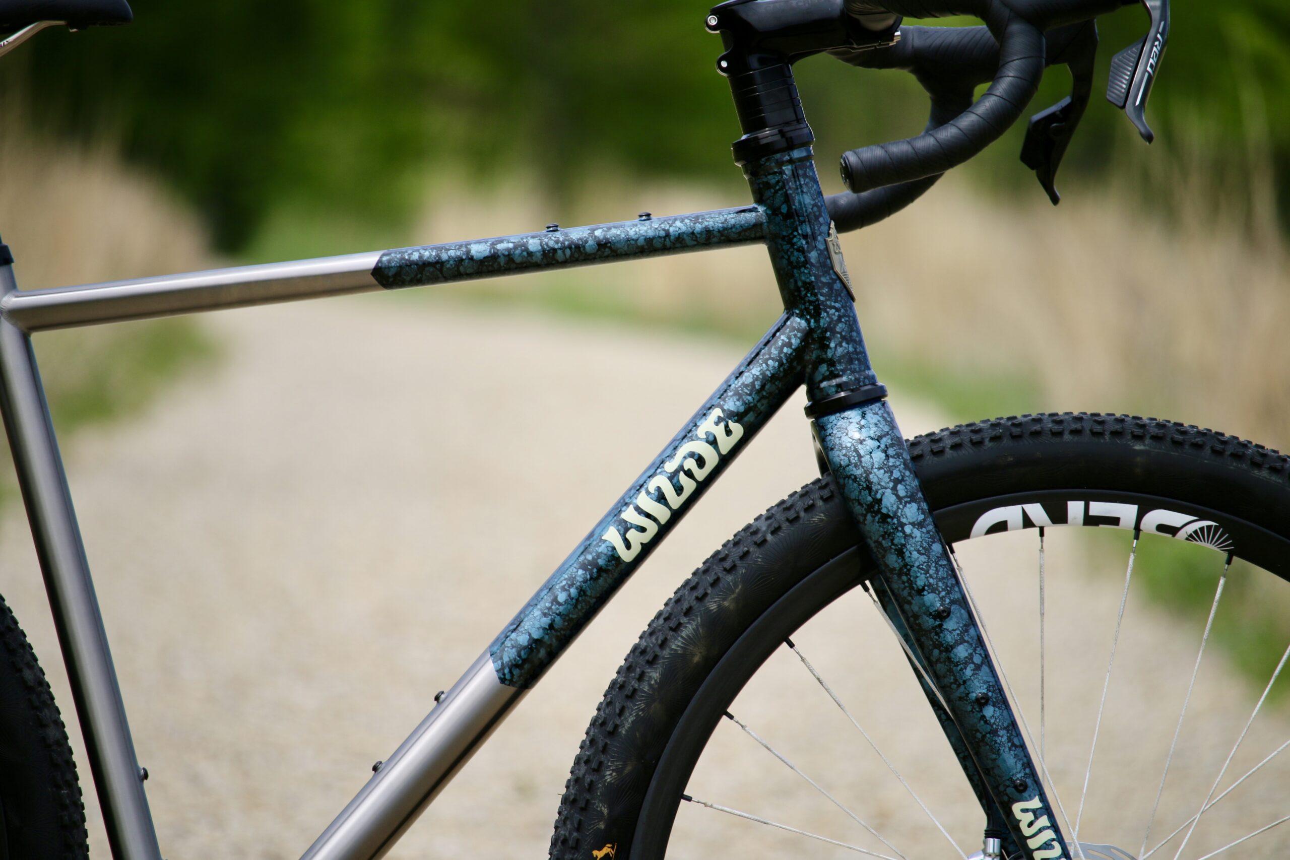 【WILDE BICYCLE Heighliner】「速さ」と「自由」を考えたグラベルバイク