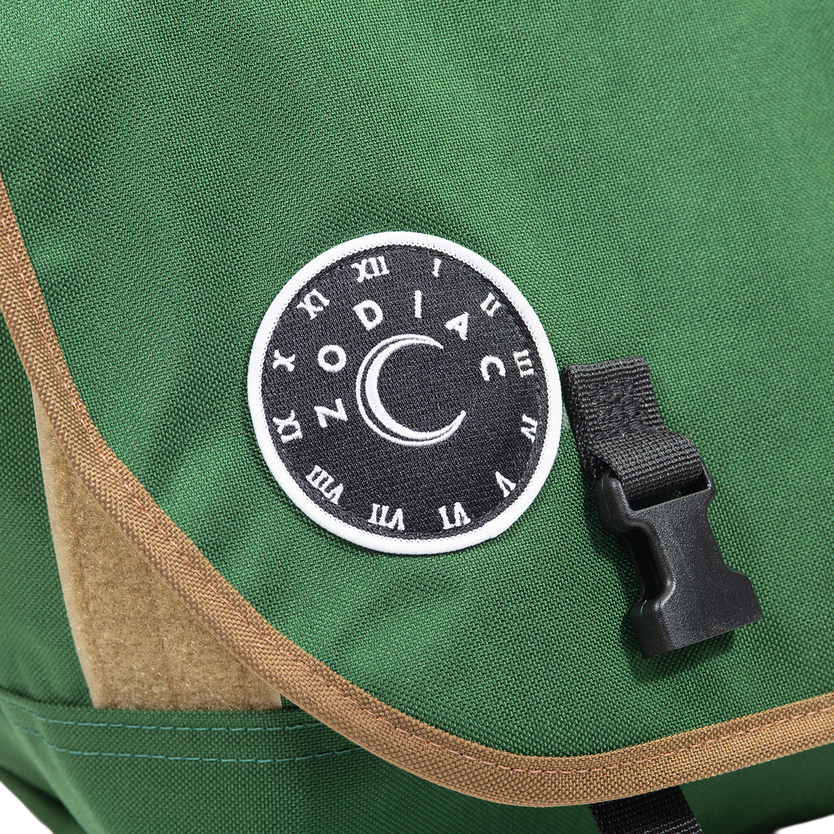 ZODIAC BAGGAGE Sling Messenger Bag / X-Small