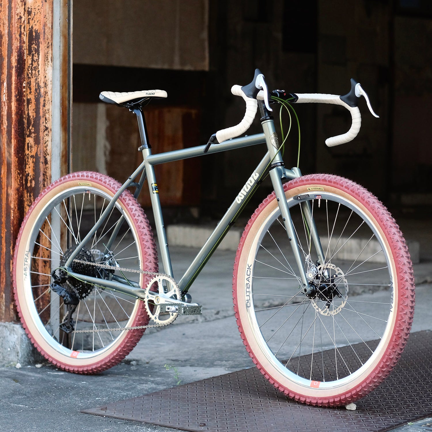 WILDE BICYCLE CO. Rambler Circles Original Complete Bike
