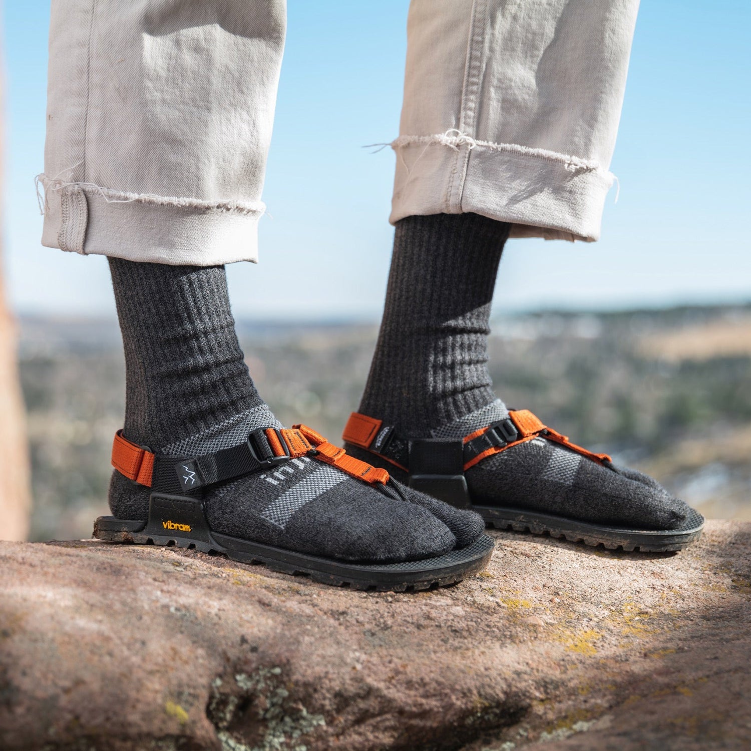 BEDROCK SANDALS Crew Performance Split-Toe Socks
