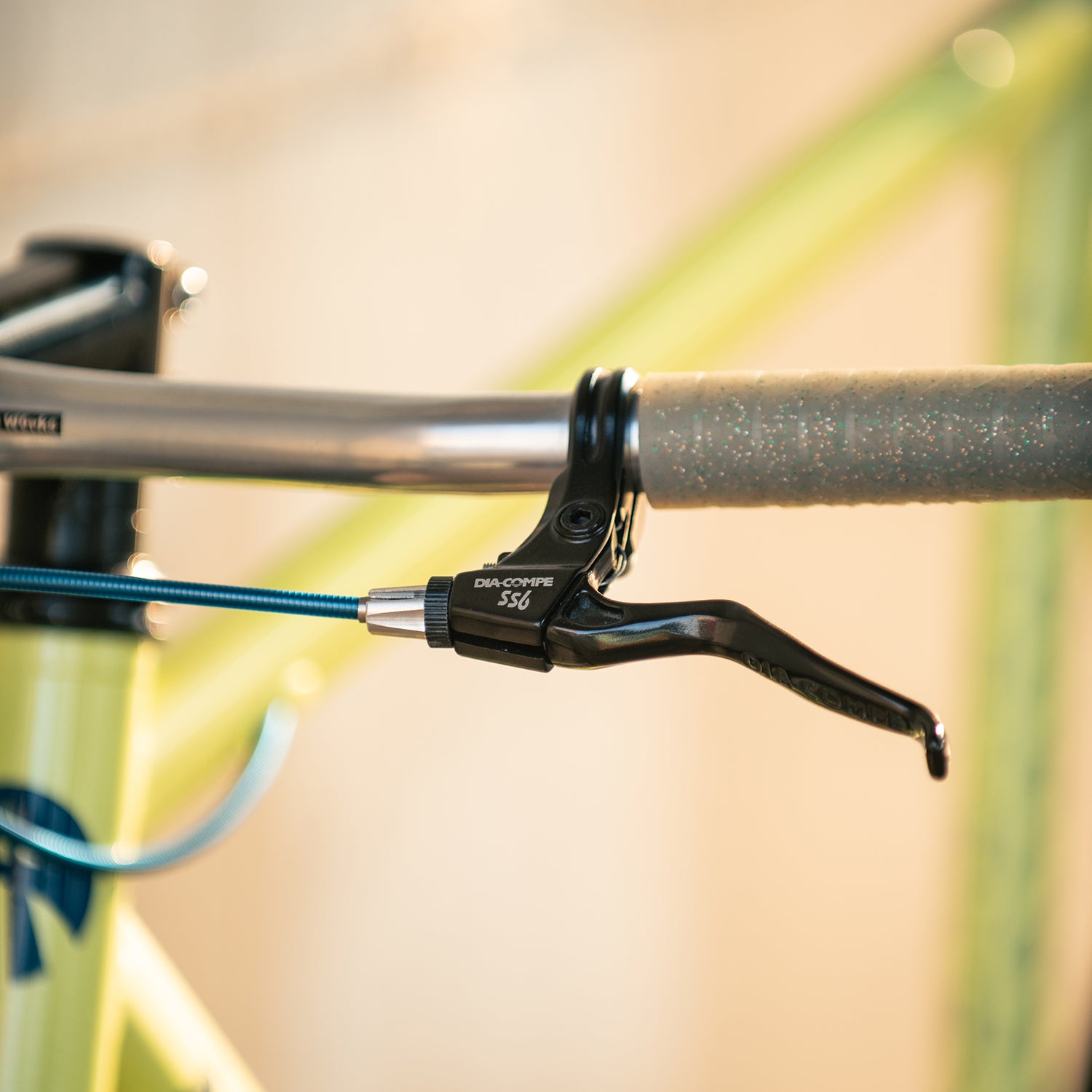 AFFINITY CYCLES Lo Pro Circles Original Complete Bike