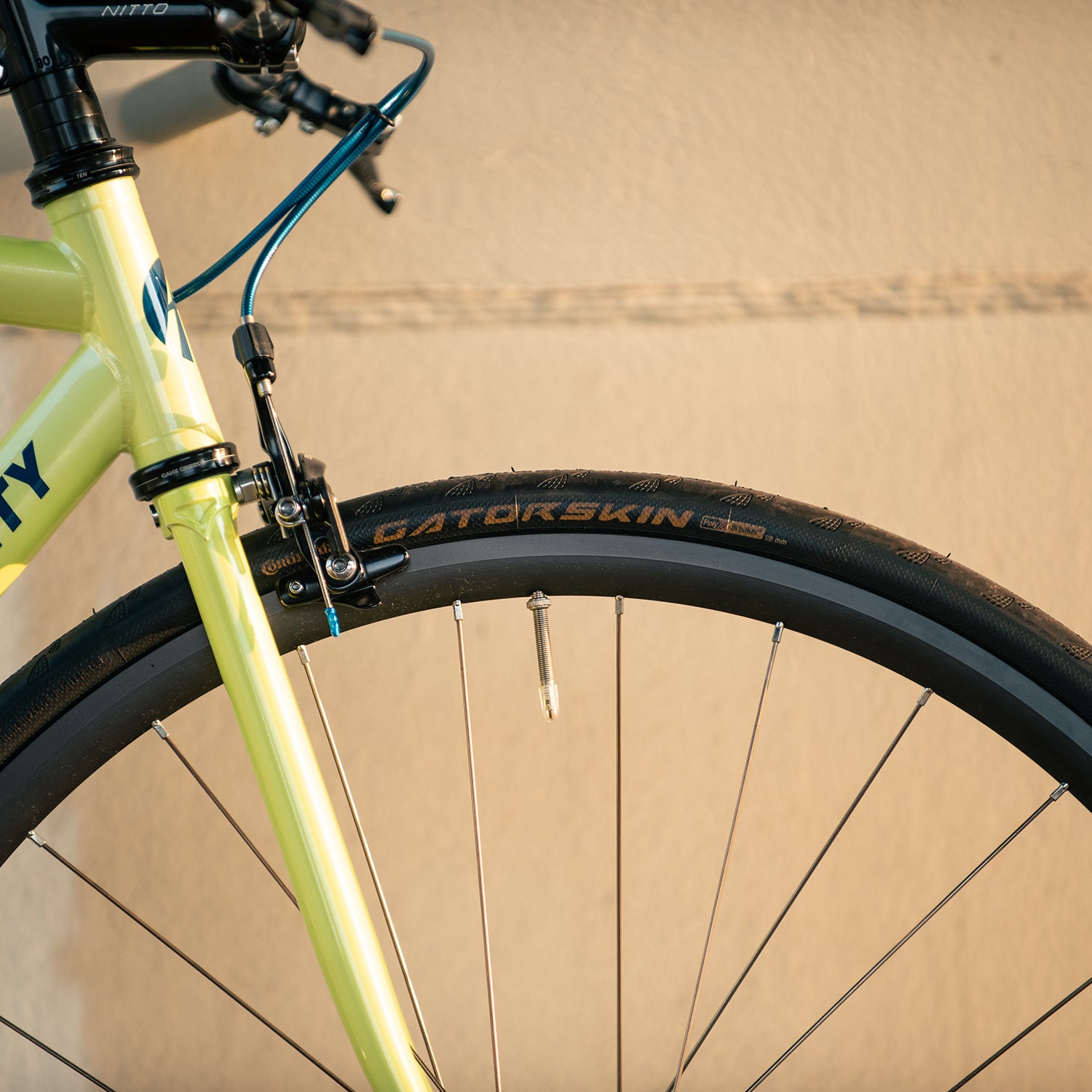 AFFINITY CYCLES Lo Pro Circles Original Complete Bike