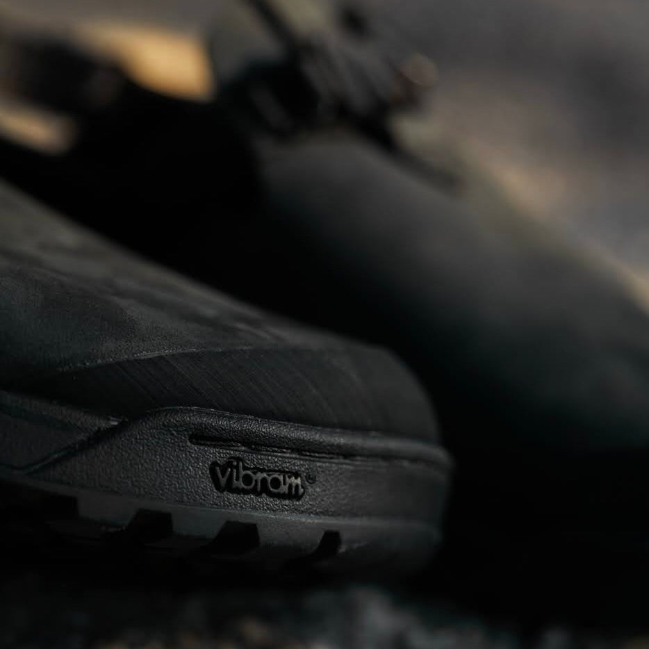 BEDROCK SANDALS Mountain Clog Nubuck Leather