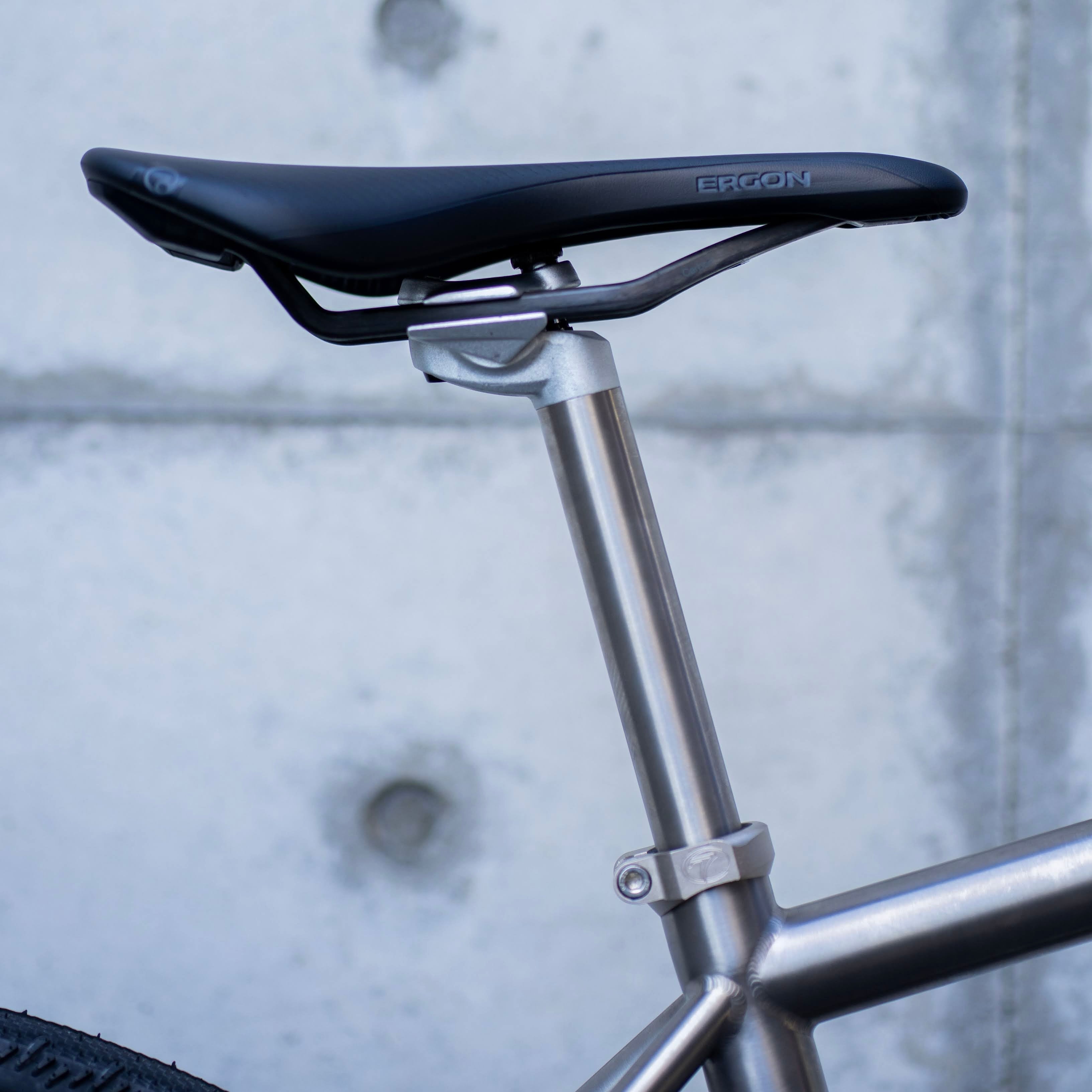 SEVEN CYCLES Titanium Seat Post