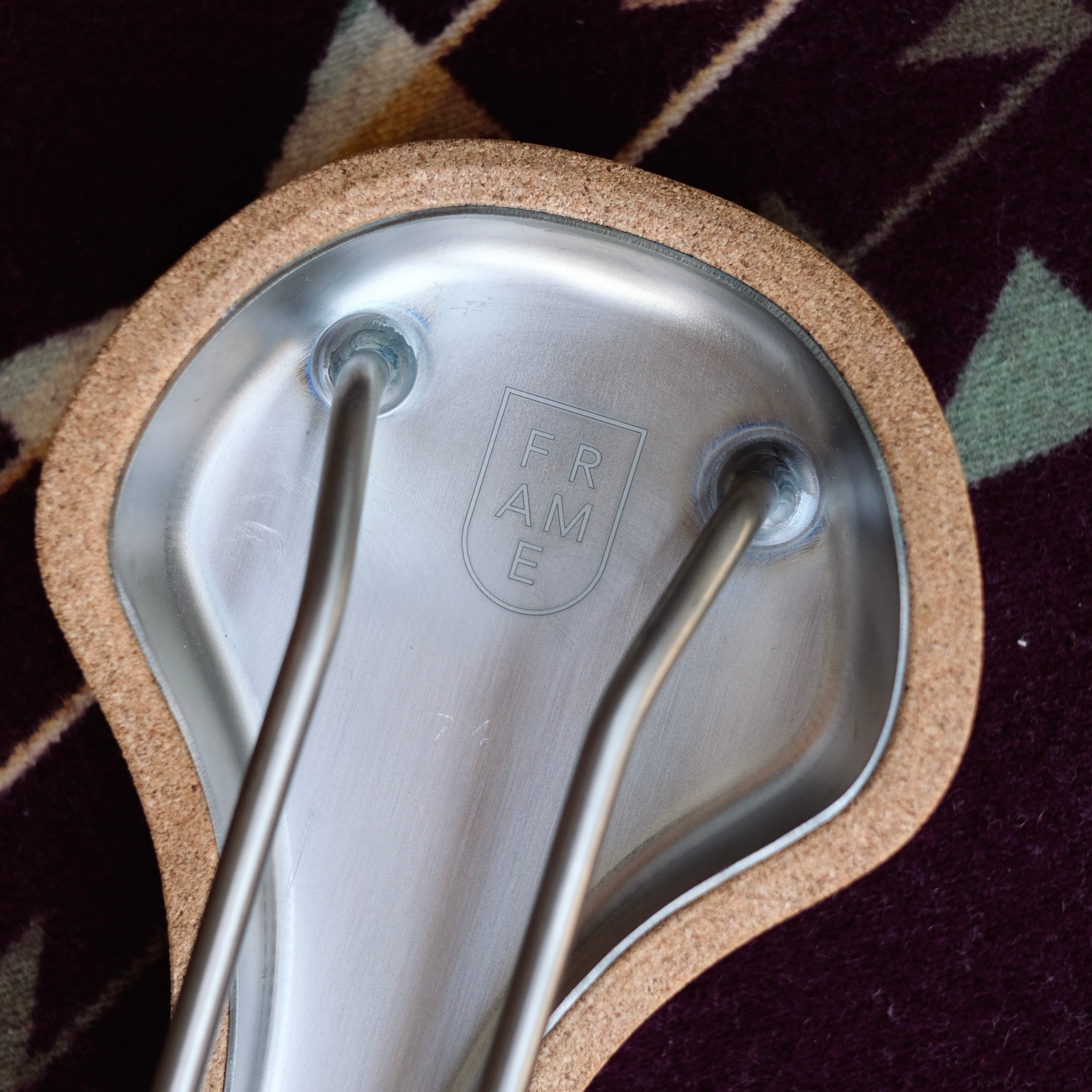 FRAME CYCLES FR-1 Cork And Titanium Saddle