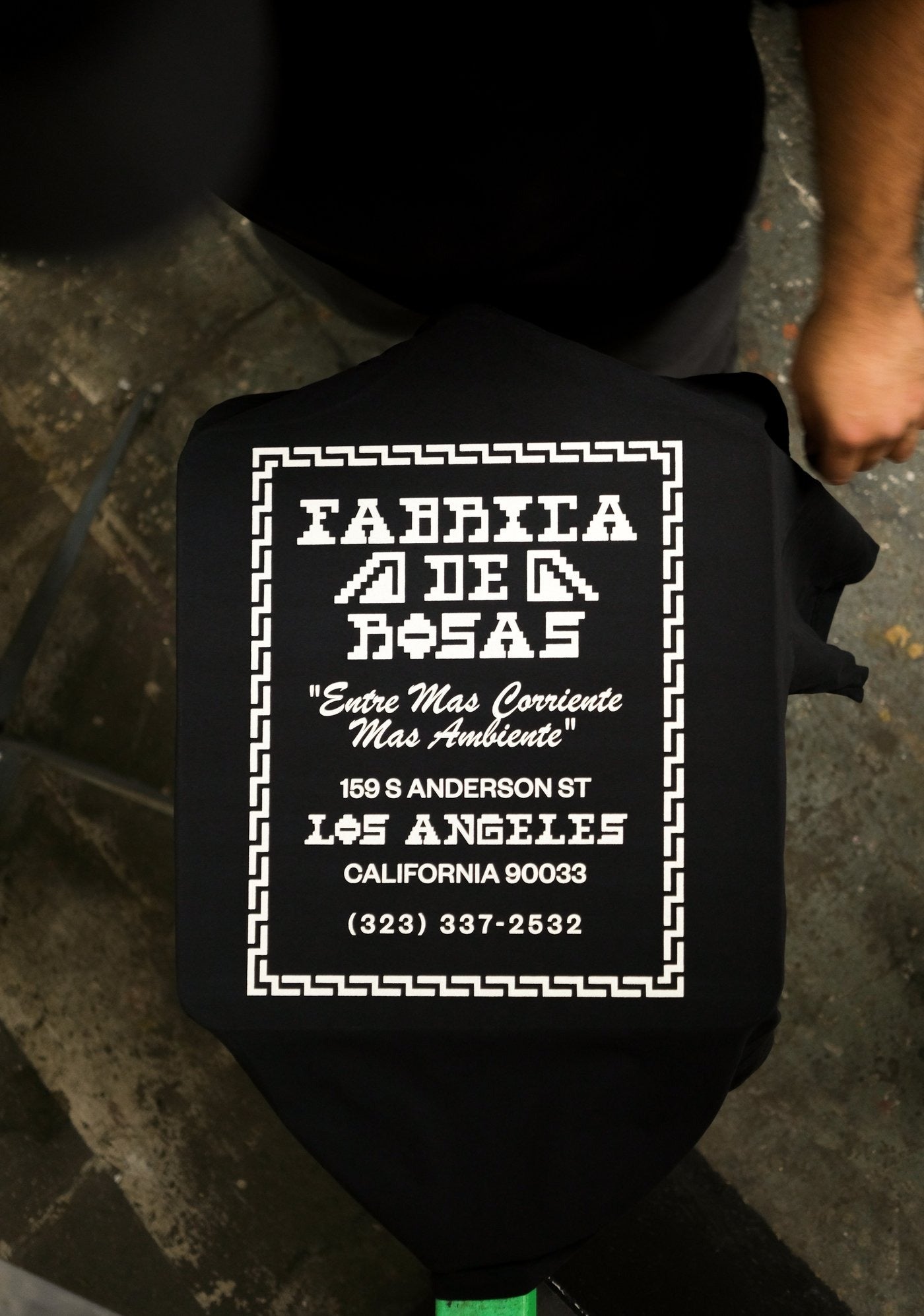 FABRICA DE ROSAS Shop Tee