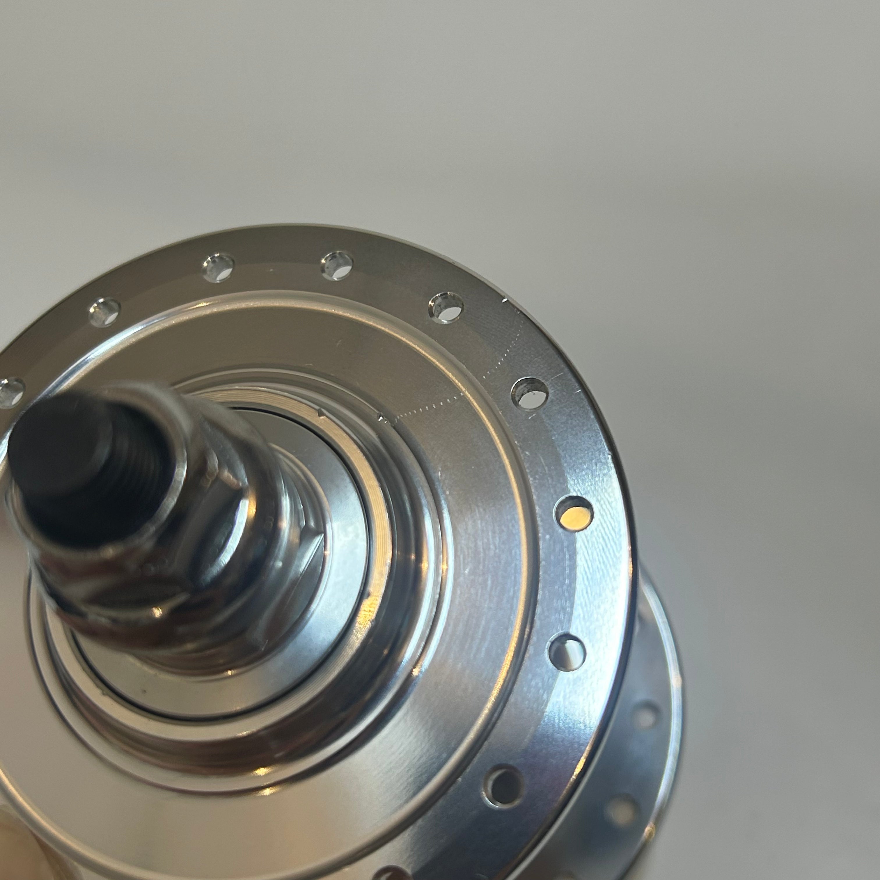 VELOCITY Track Hub Front
