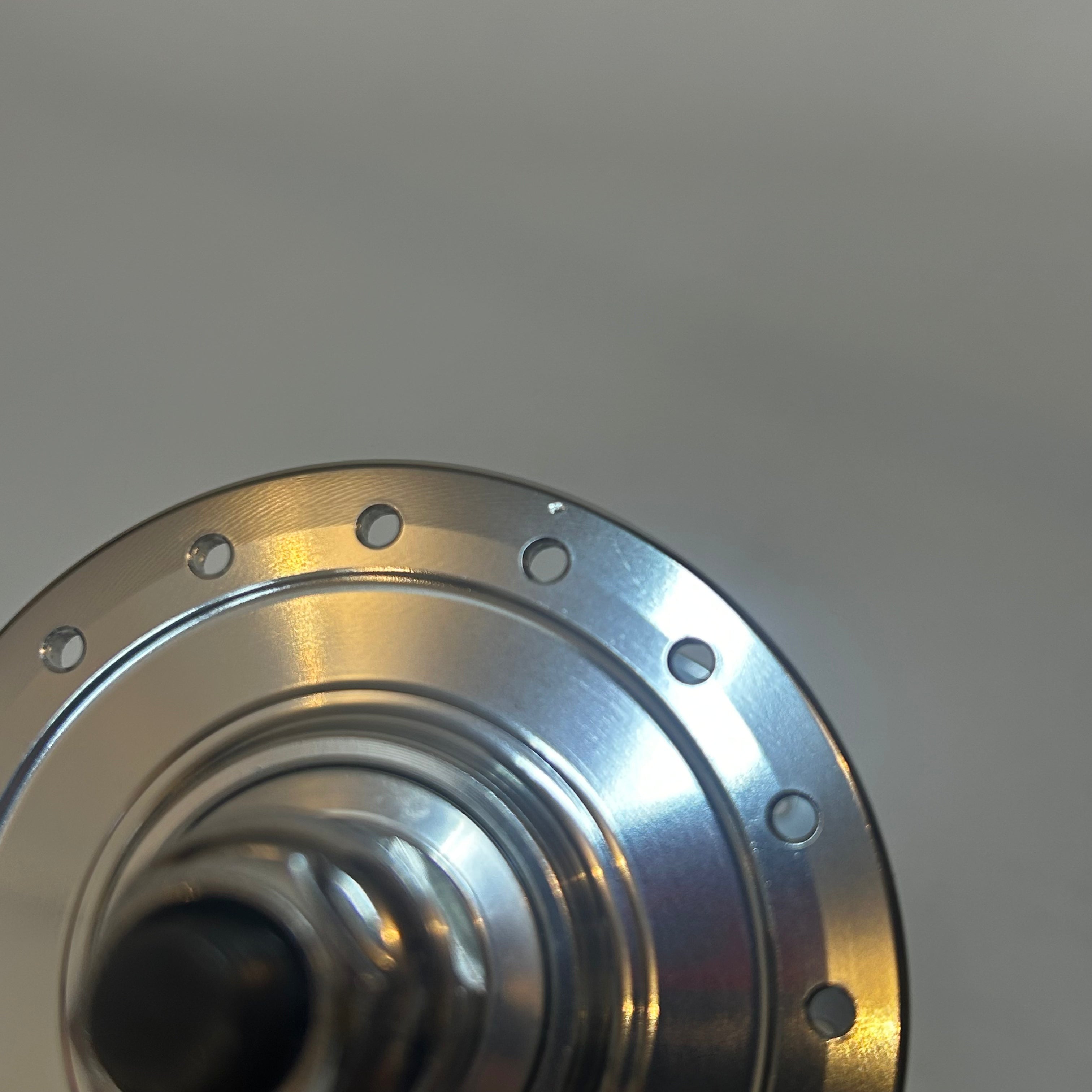 VELOCITY Track Hub Front