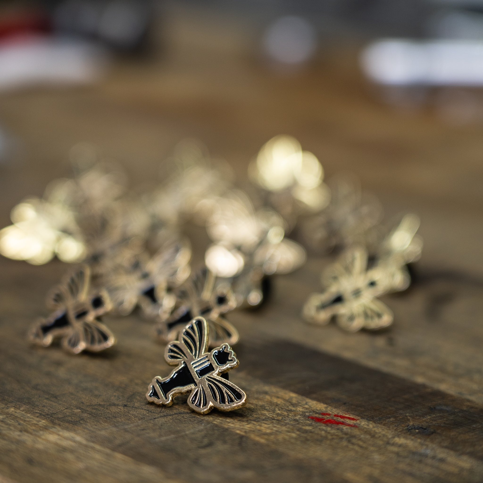 CHRIS KING King Bee Pin