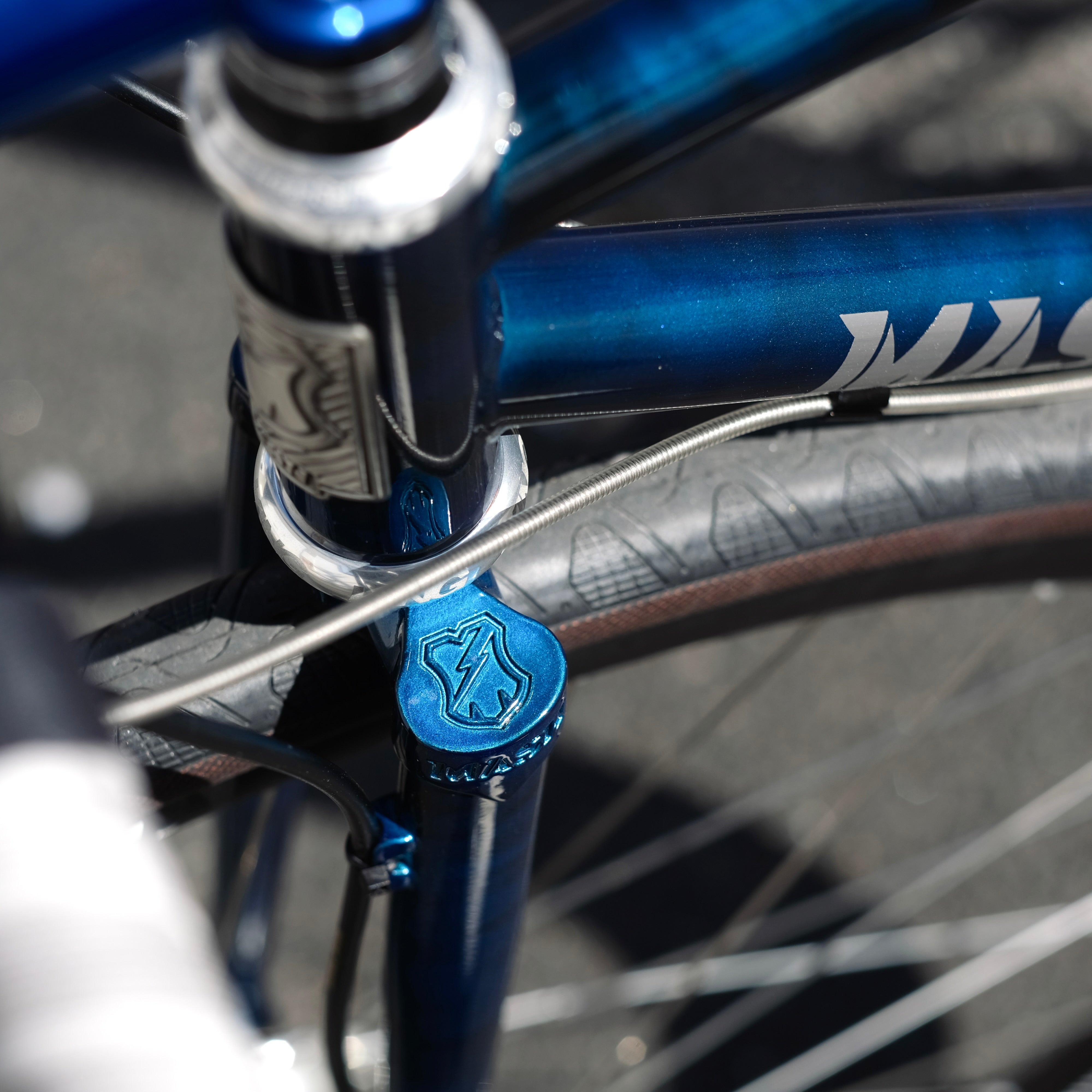 MASH All Road 2024 Navy Smoke Circles Original Complete Bike