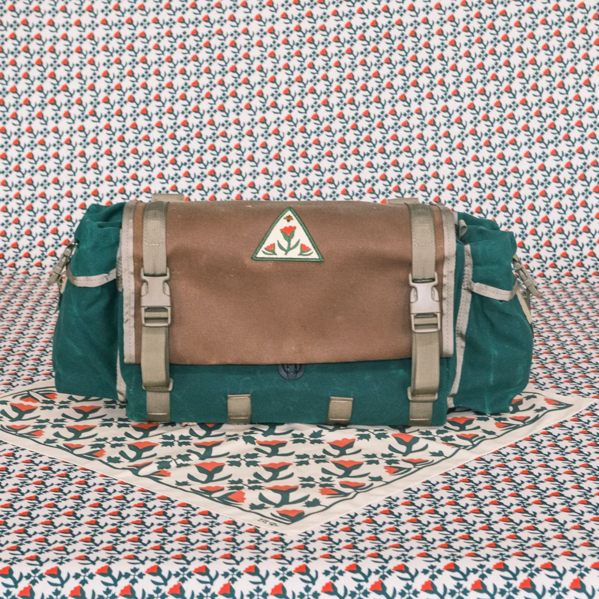 RON'S BIKES Large Fabio's Chest Classic Waxed