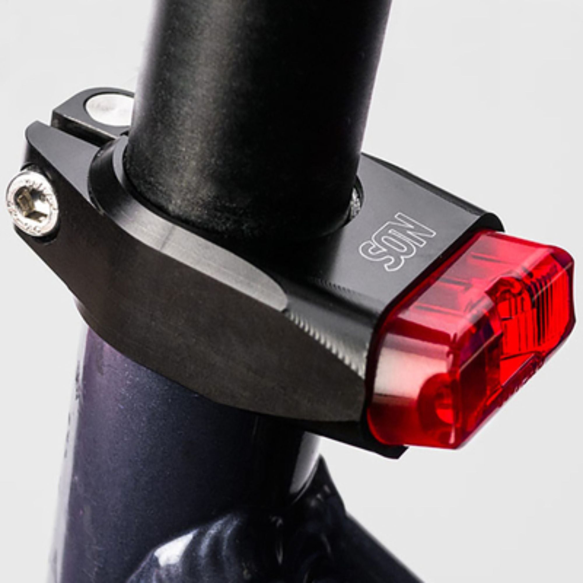 SON NABENDYNAMO Rearlight Seatpost Clamp