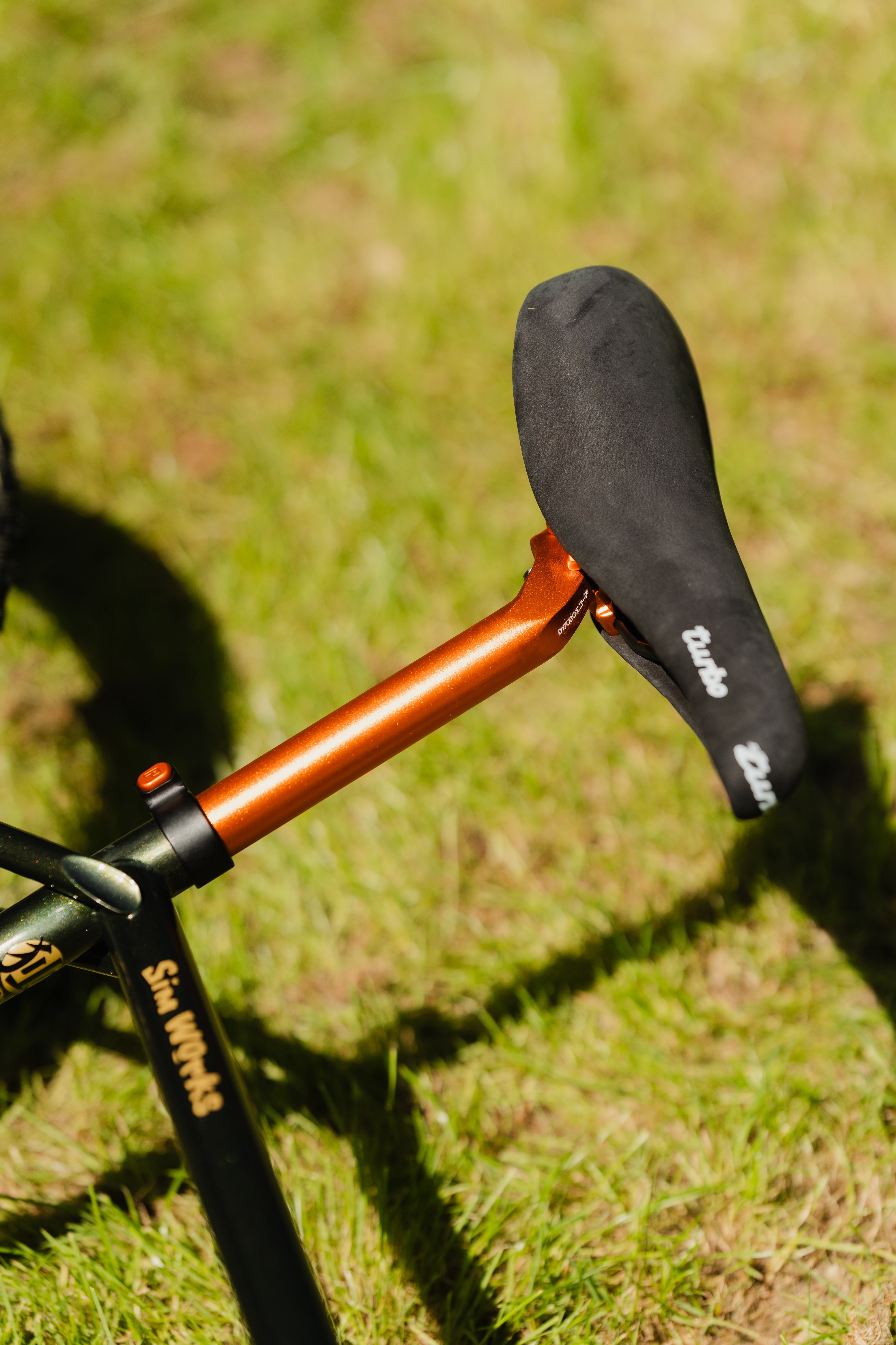 SIMWORKS Beatnik Seat Post - Sunrise 2026 Limited