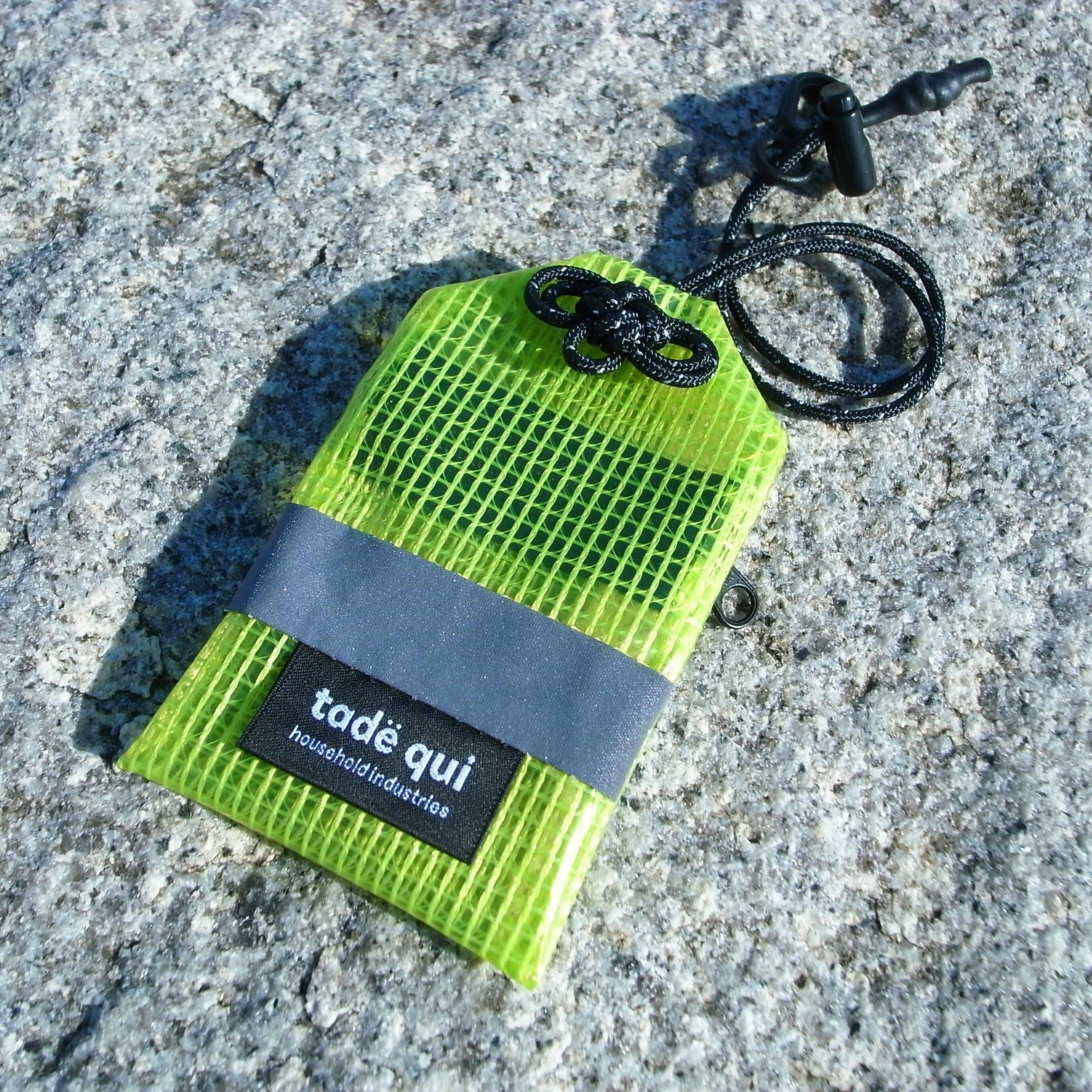 TADE QUI Omamori Mamori Net PVC