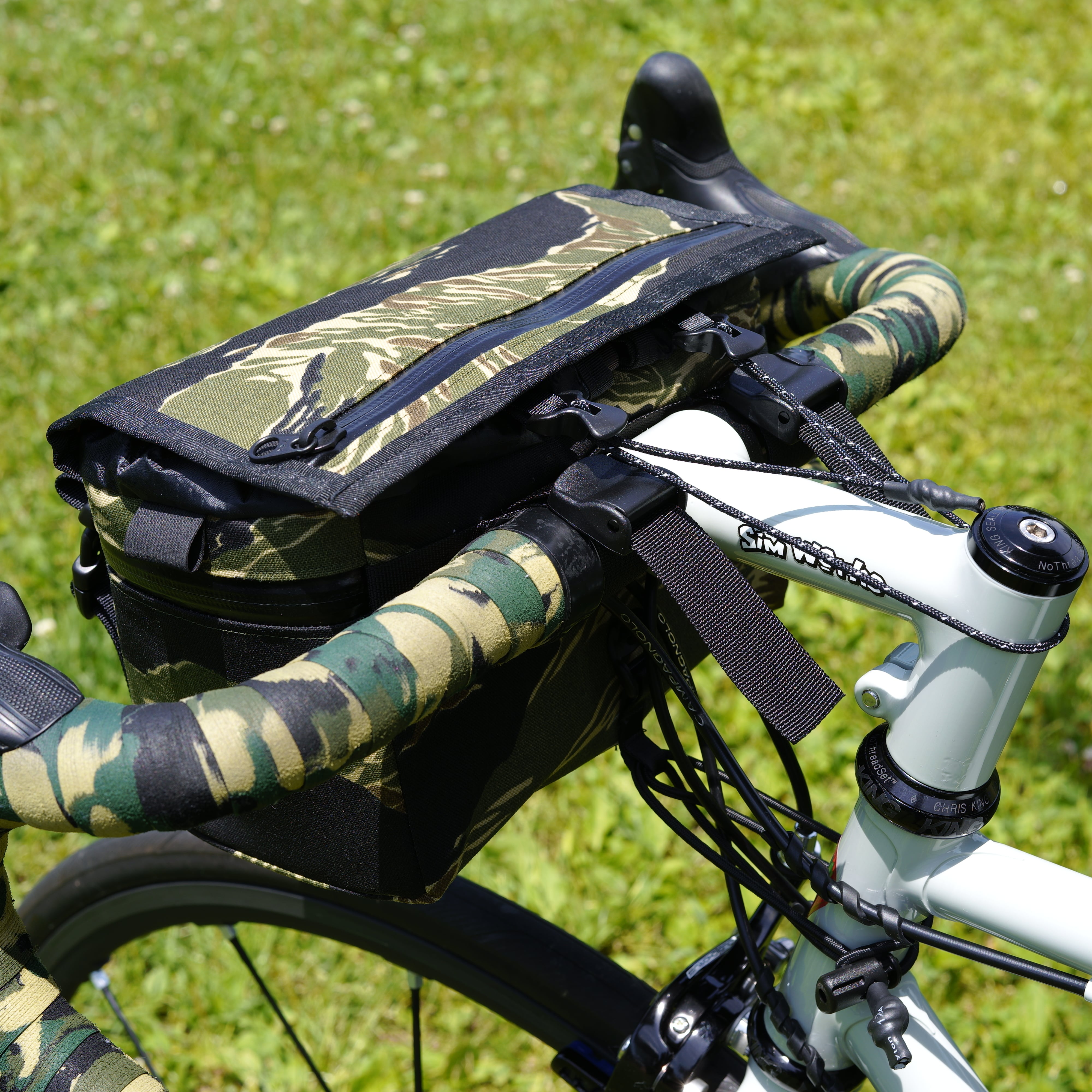 TADE QUI Cunningham Camera Bag