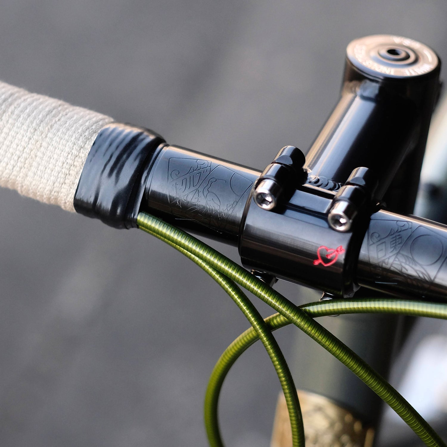 NITTO B136 Hanafuda Bee Bar