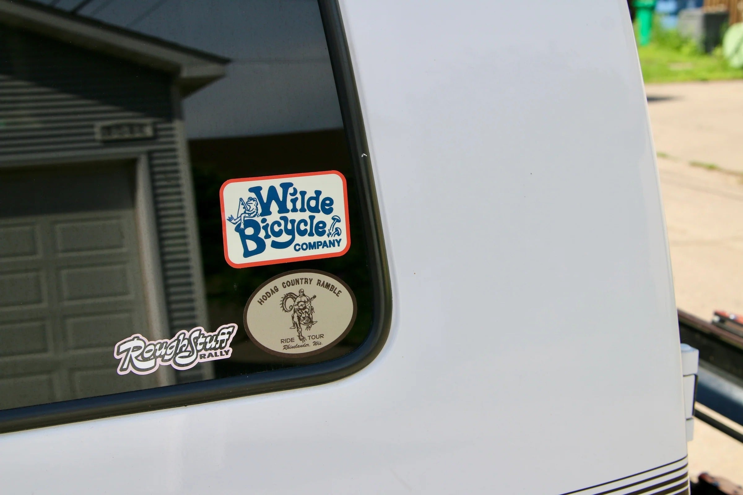 WILDE BICYCLE Frog Fisher Sticker