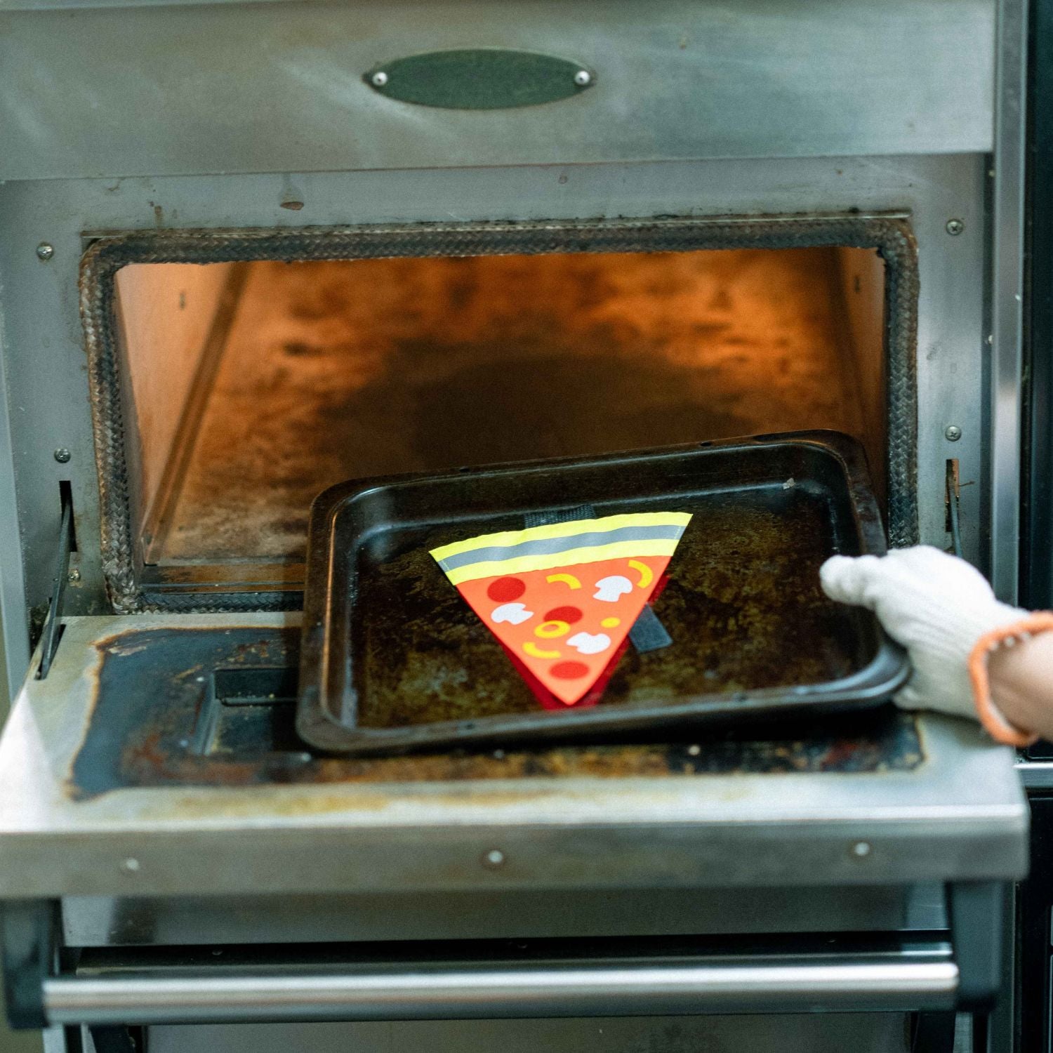SAFETY PIZZA Safety Pizza