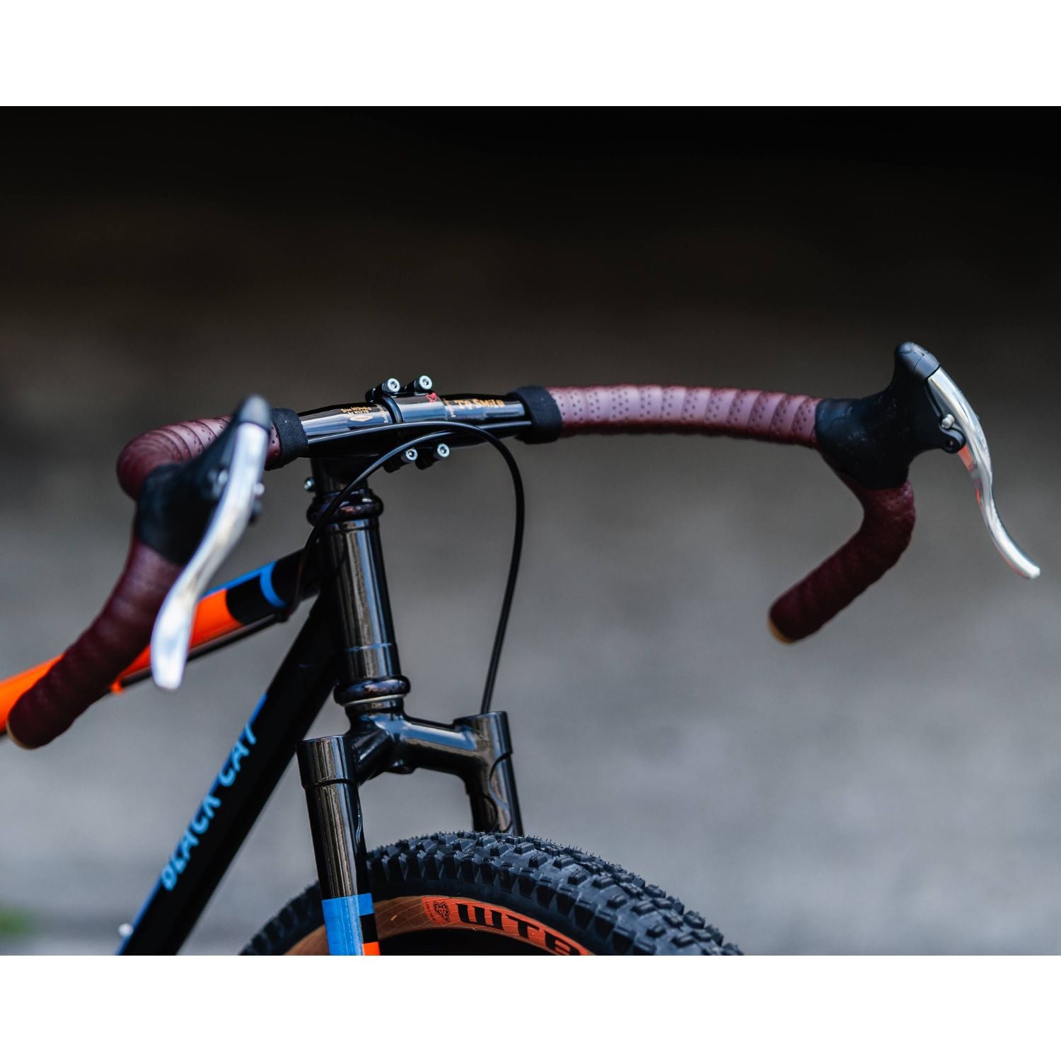 SIMWORKS To Smile Bar