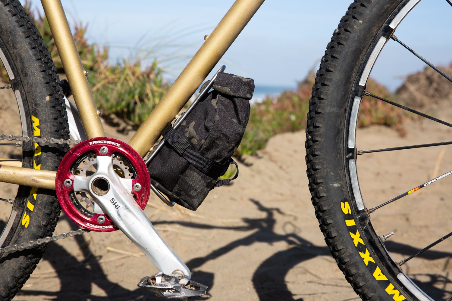 OUTER SHELL Rolltop Saddlebag