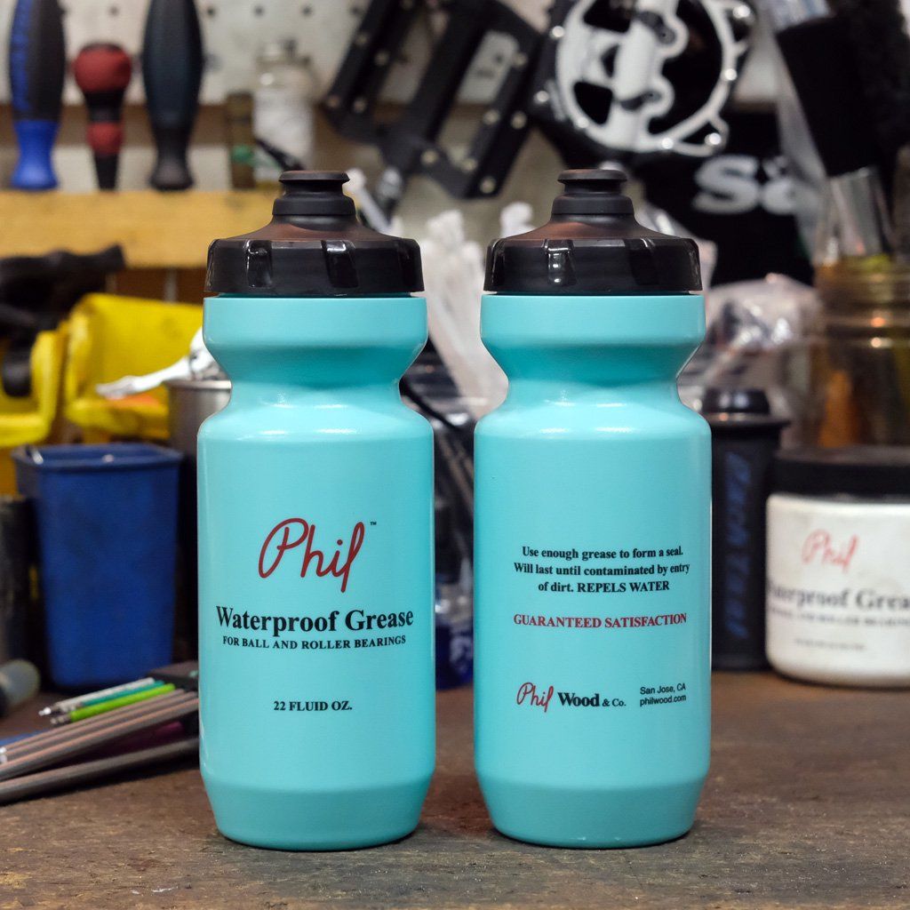 PHIL WOOD Tenacious Oil Water Bottle