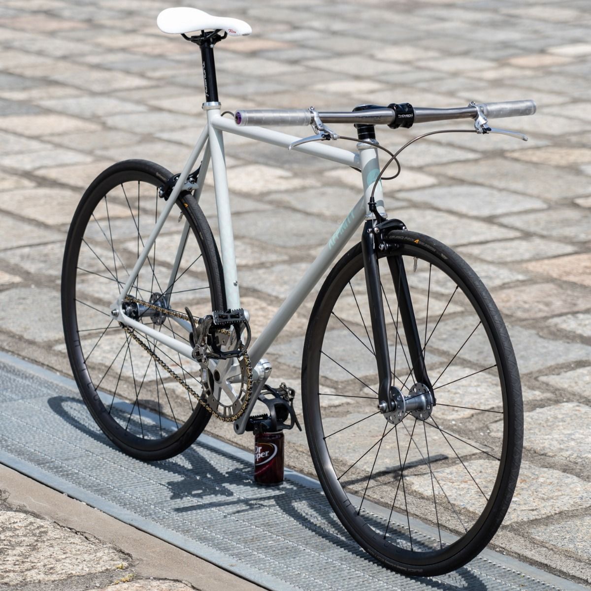 AFFINITY CYCLES Metropolitan Track Frame Set