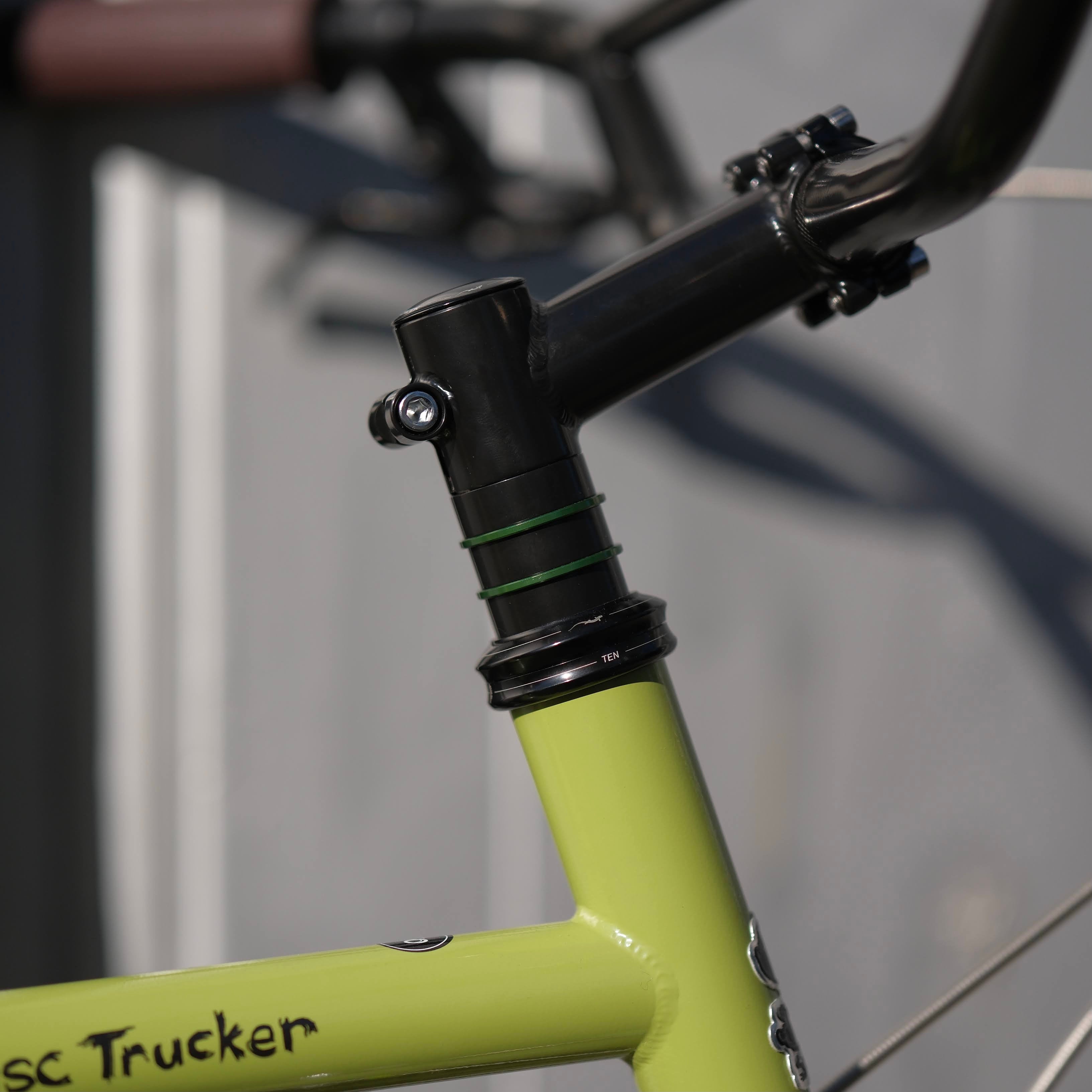 SURLY Disc Trucker Old MTB Style