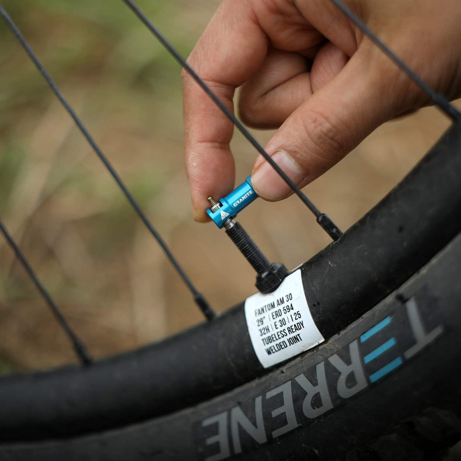 GRANITE DESIGN Jucy Nipple Valve Cap