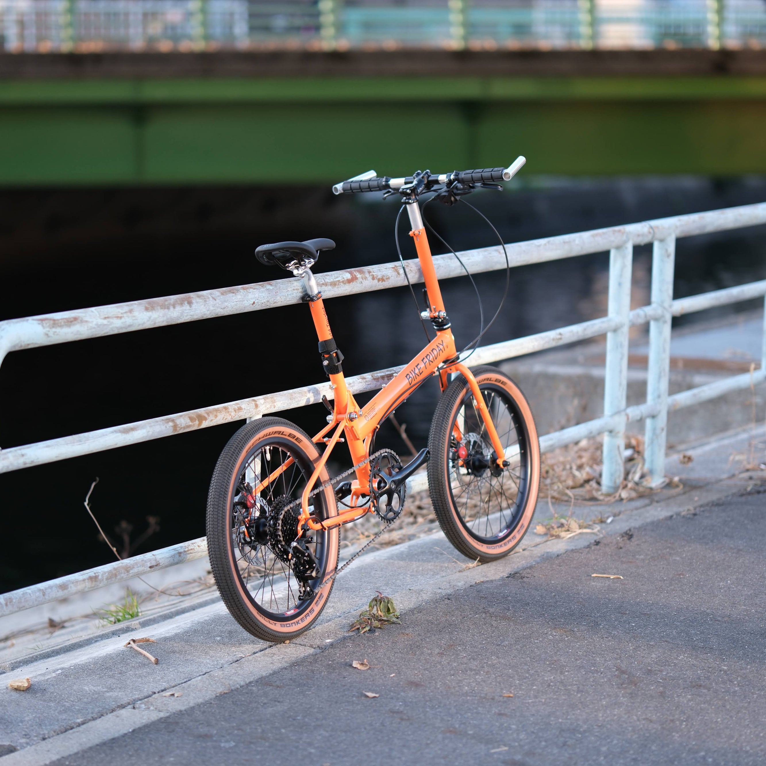 BIKE FRIDAY New World Tourist Circles Original Complete Bike