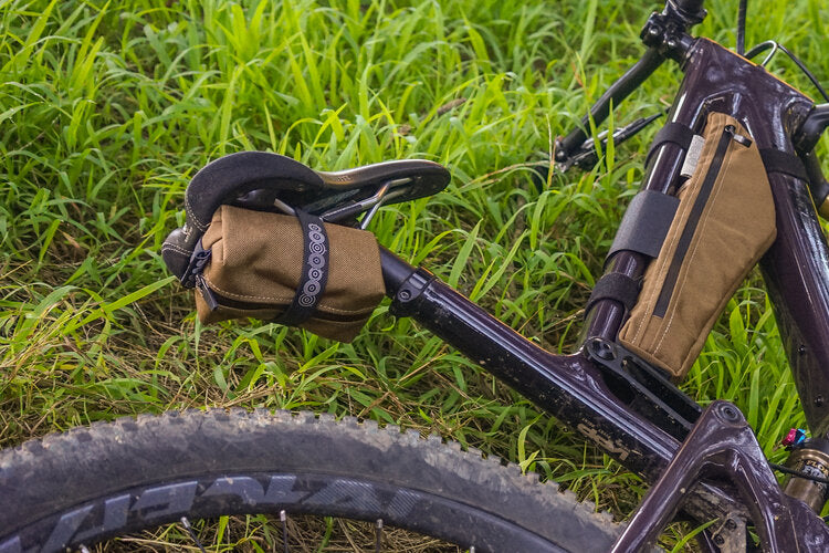 OUTER SHELL Mini Saddlebag