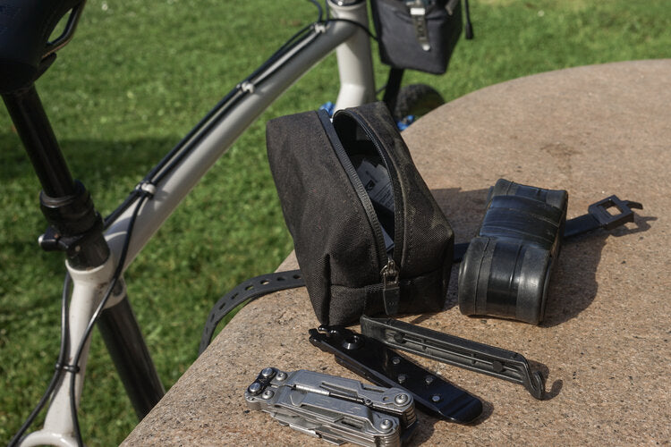 OUTER SHELL Mini Saddlebag