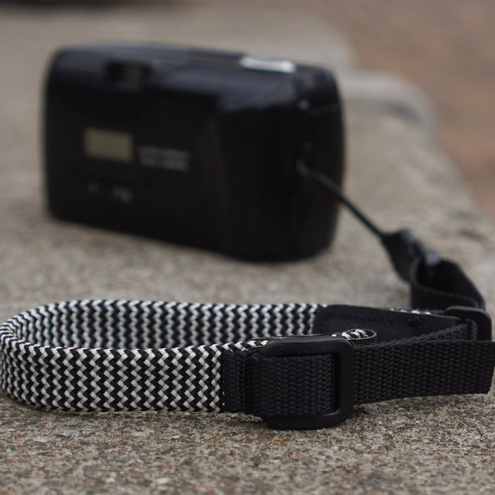 OUTER SHELL Wrist Strap