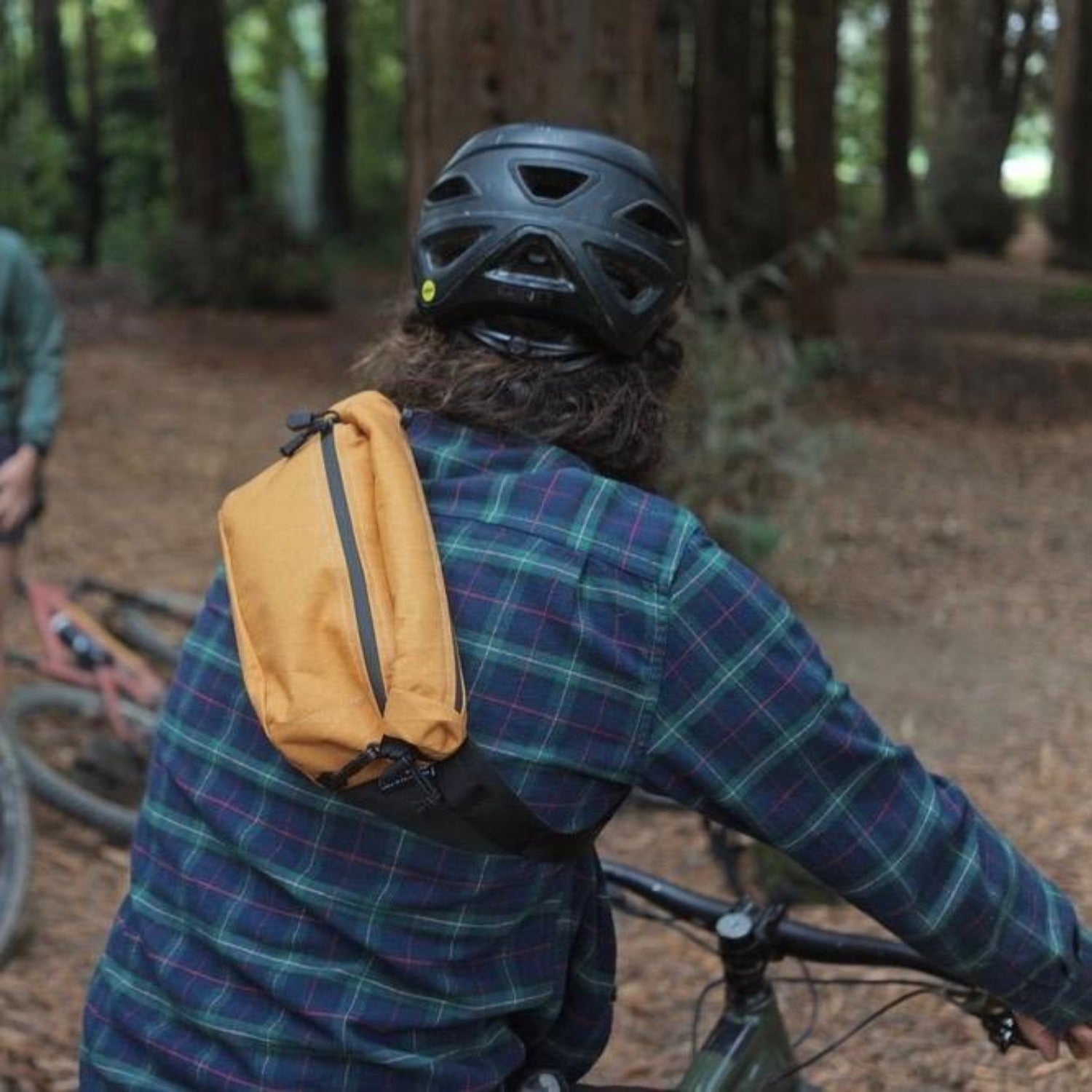 OUTER SHELL ADVENTURE Hip Slinger