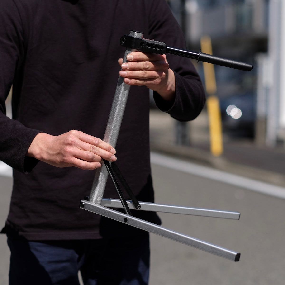 GRANITE DESIGN Hex Stand