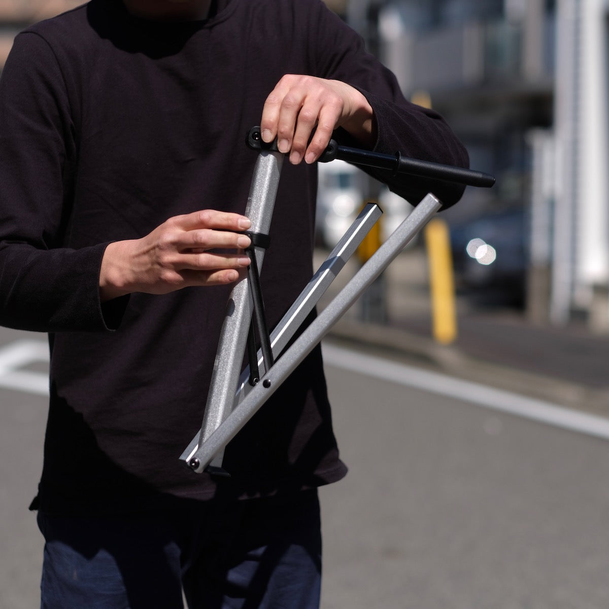 GRANITE DESIGN Hex Stand