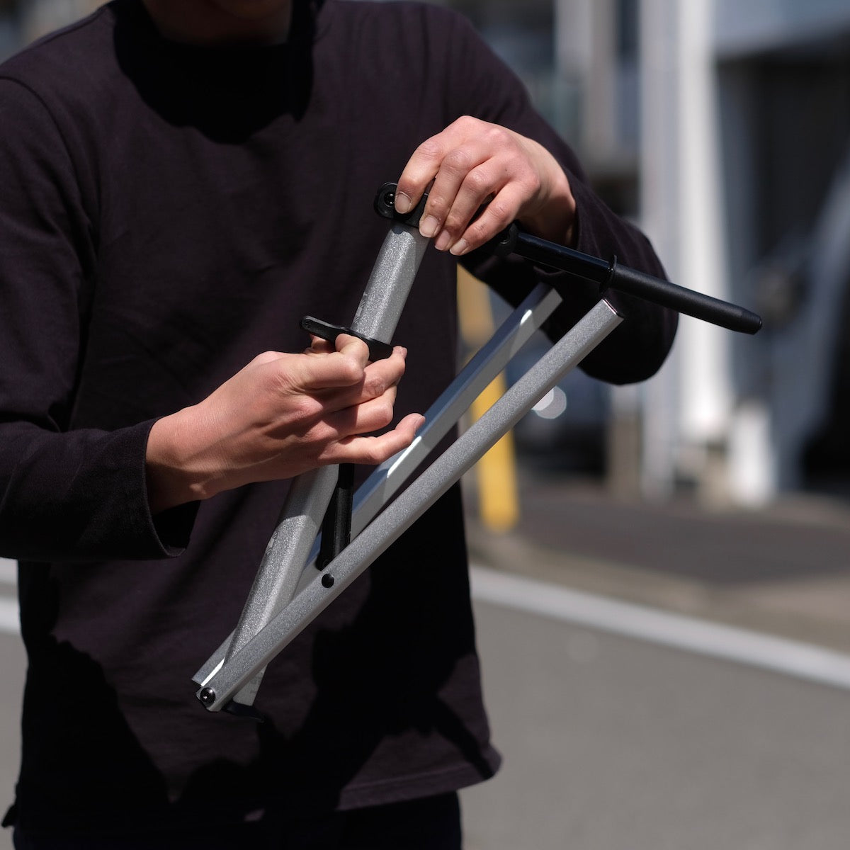 GRANITE DESIGN Hex Stand