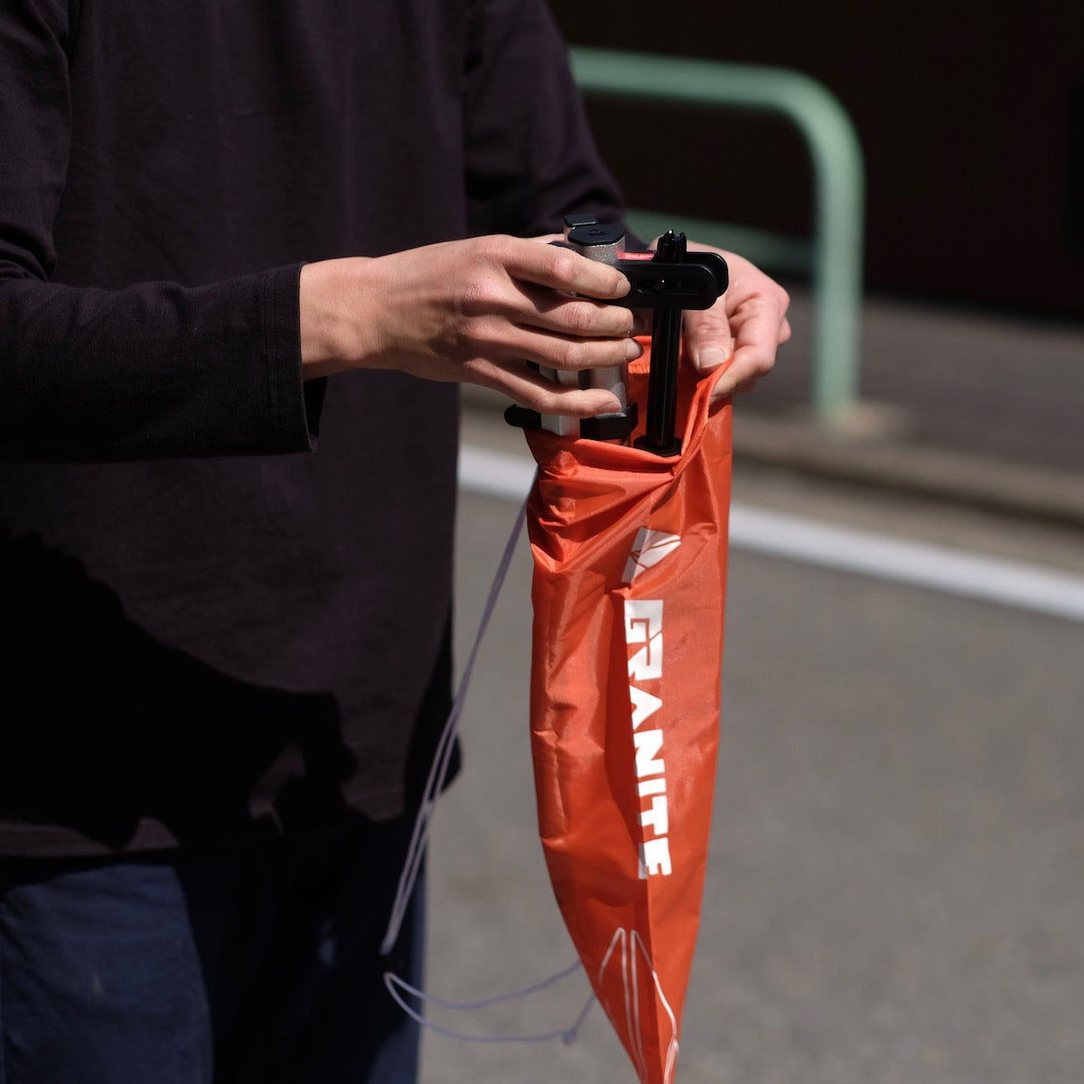 GRANITE DESIGN Hex Stand