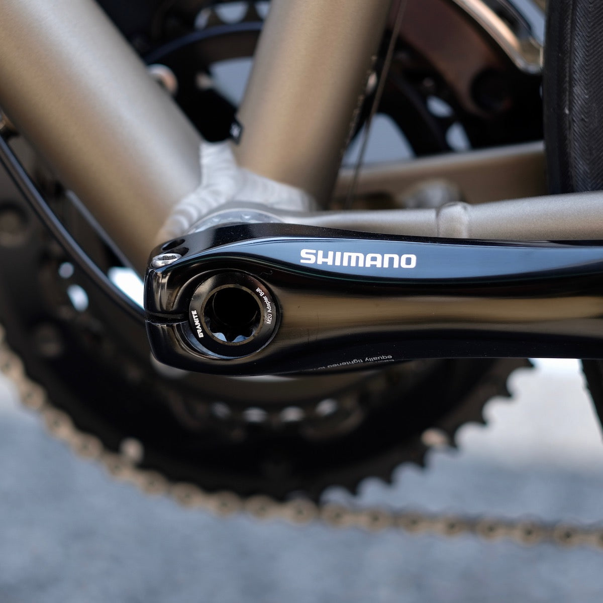 GRANITE DESIGN Hex Stand