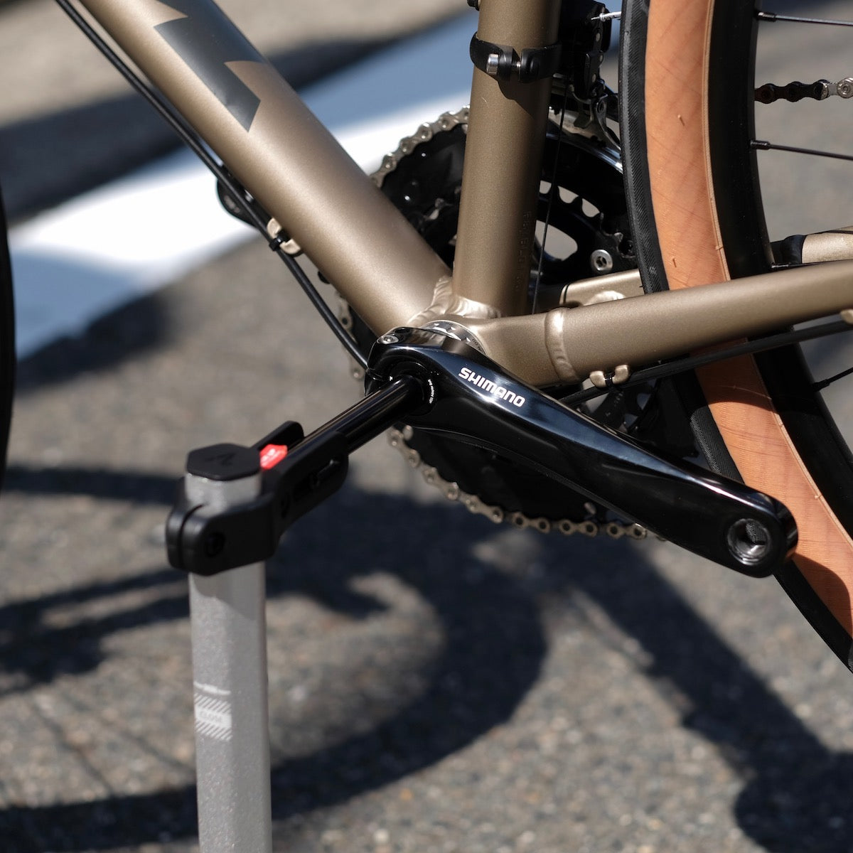 GRANITE DESIGN Hex Stand