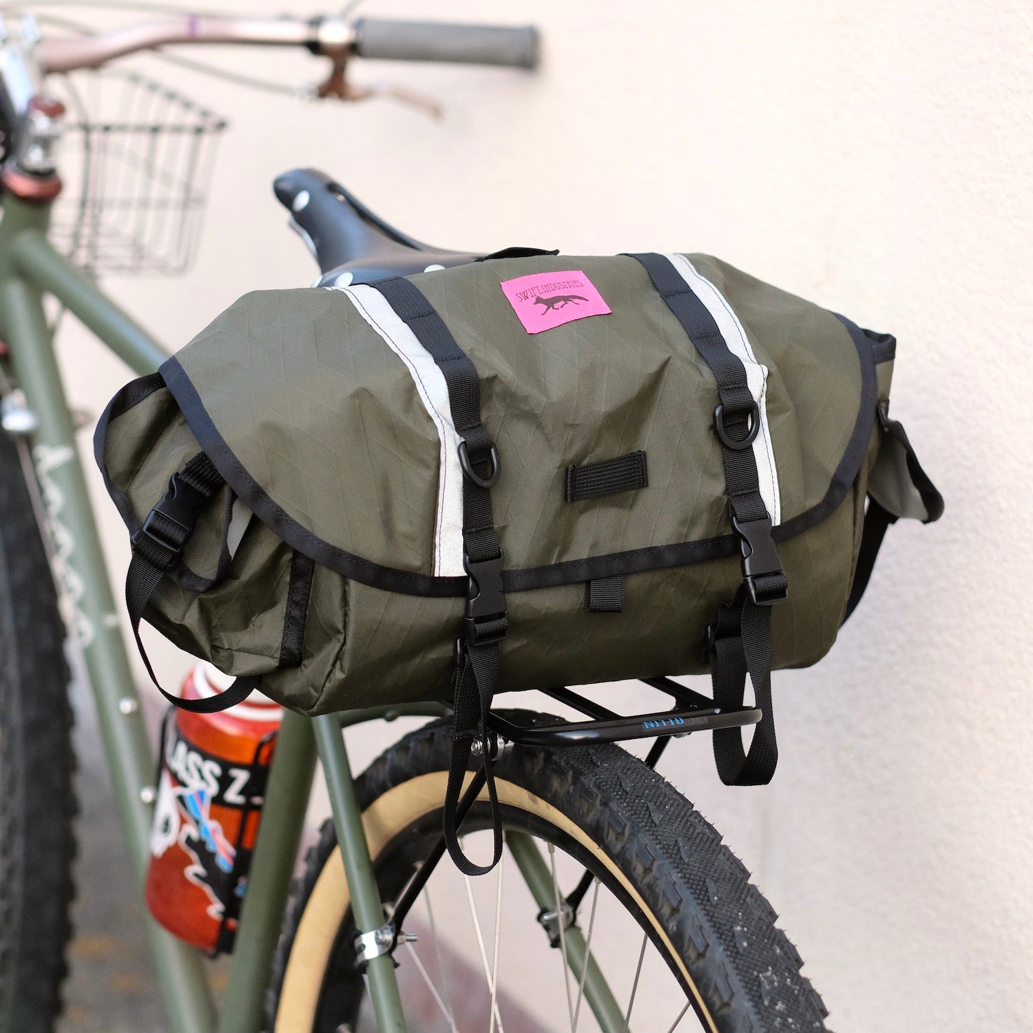 NITTO R10 Rear Bag Supporter Black