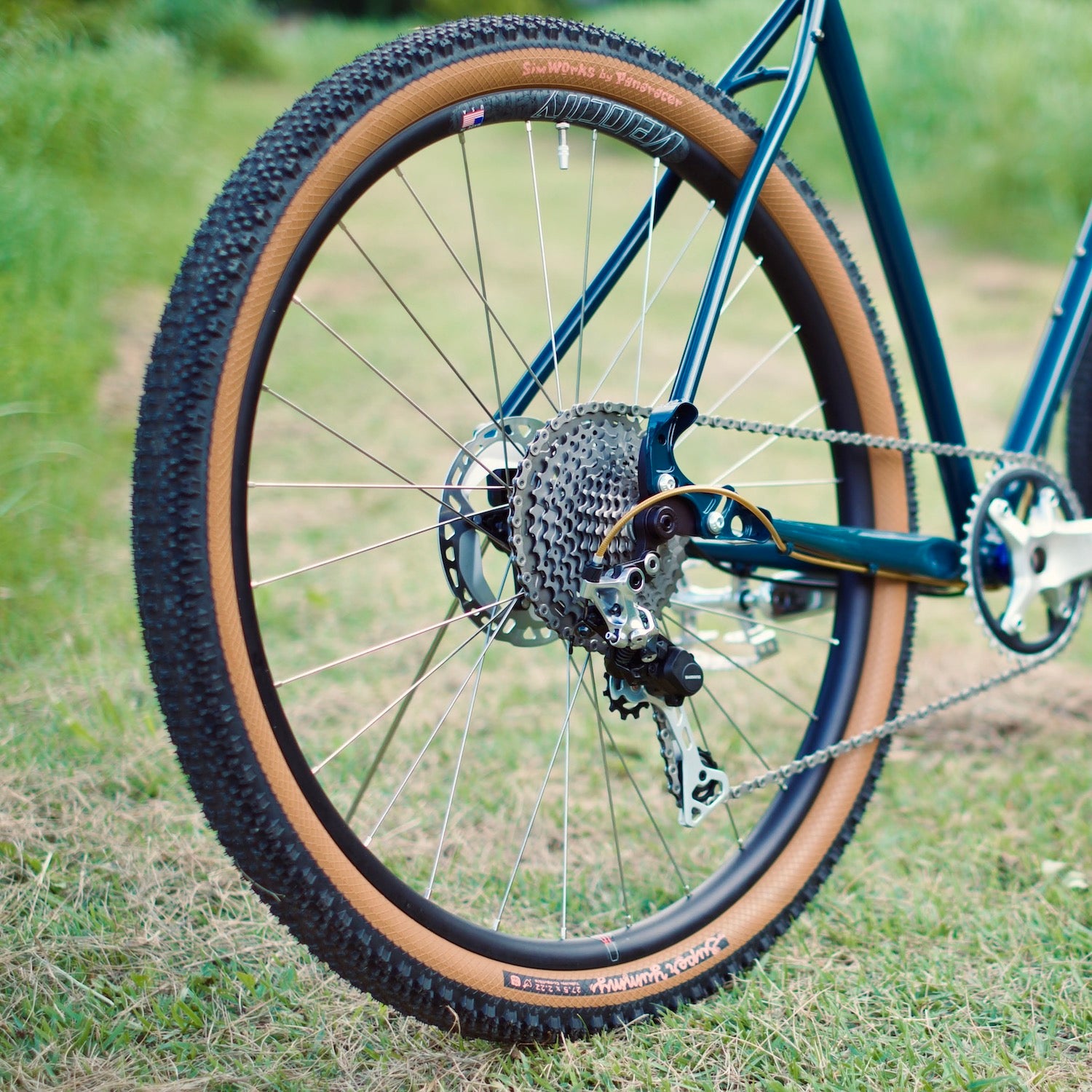 SIMWORKS Super Yummy Tire 27.5"