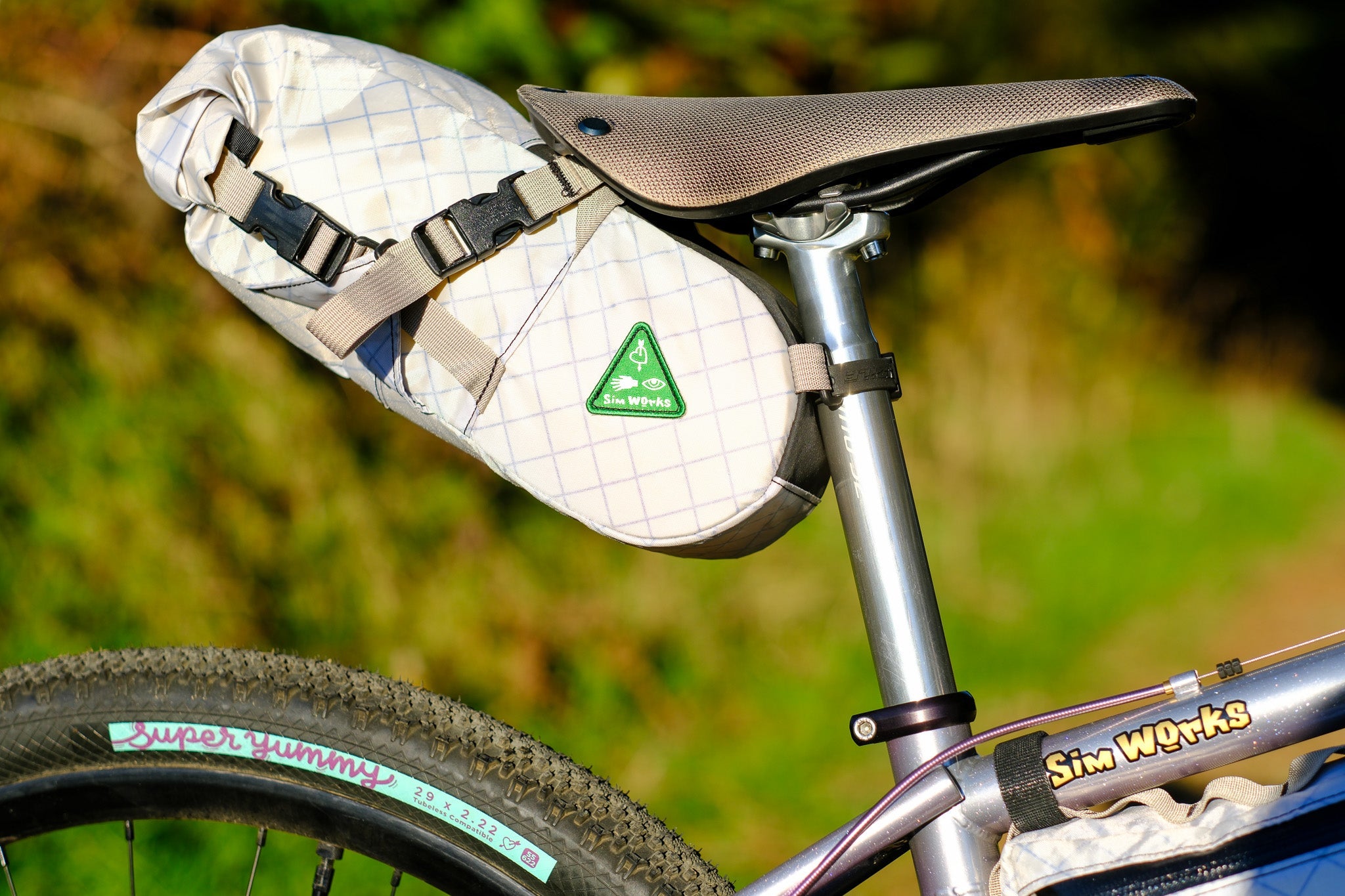 SIMWORKS Chrysalis Saddle Bag