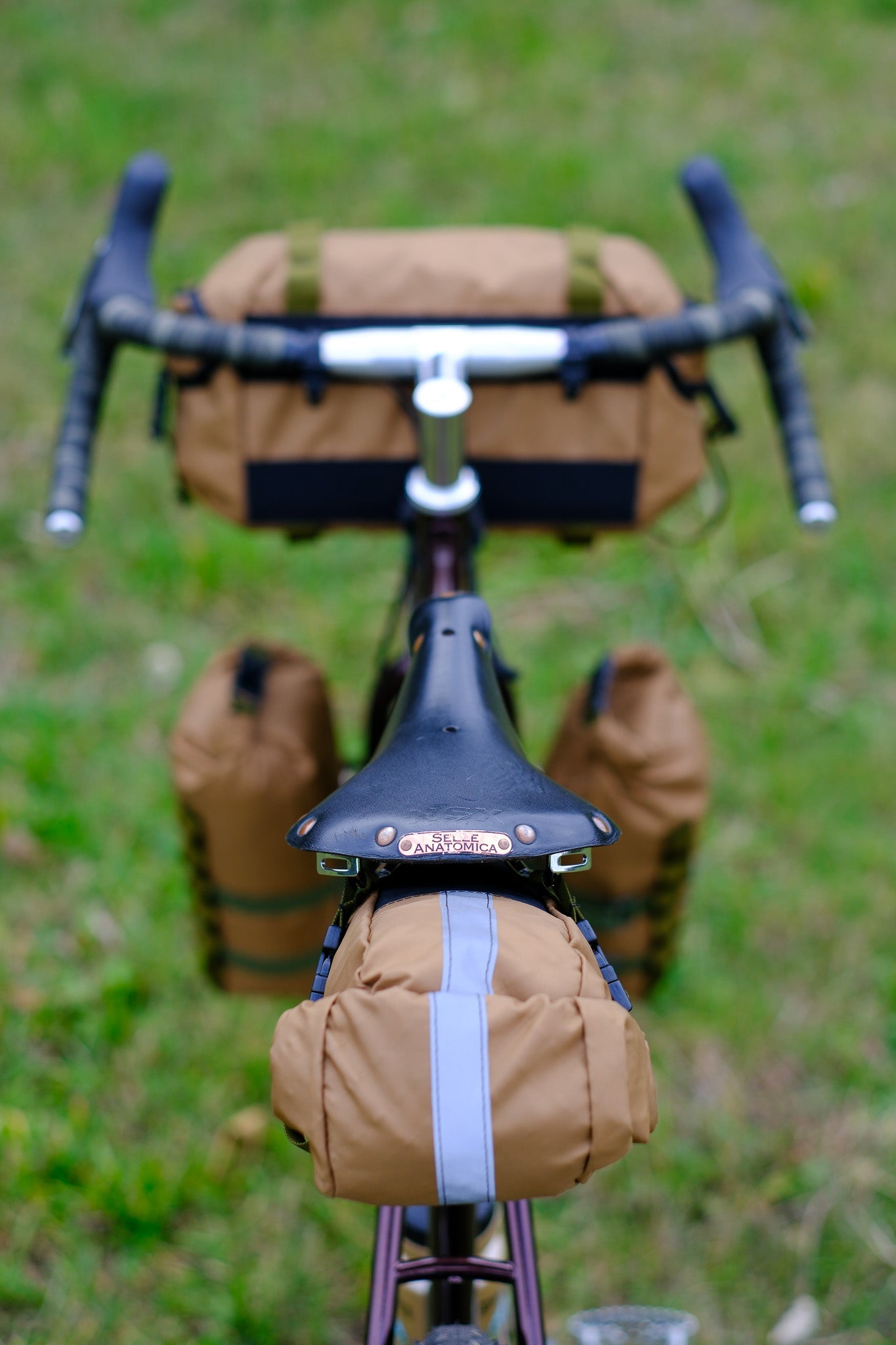 SIMWORKS Chrysalis Saddle Bag