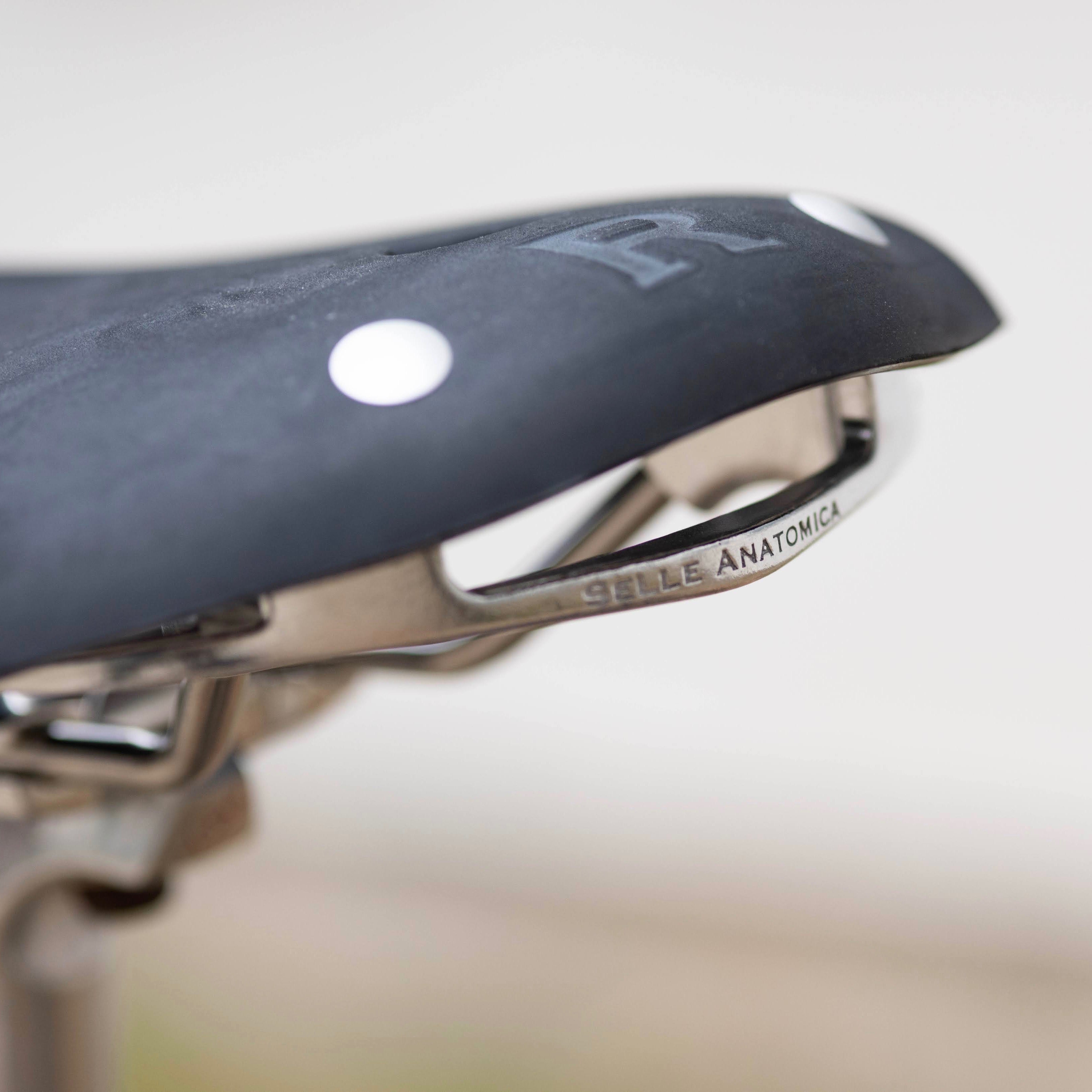 SELLE ANATOMICA R2  Rubber Saddle