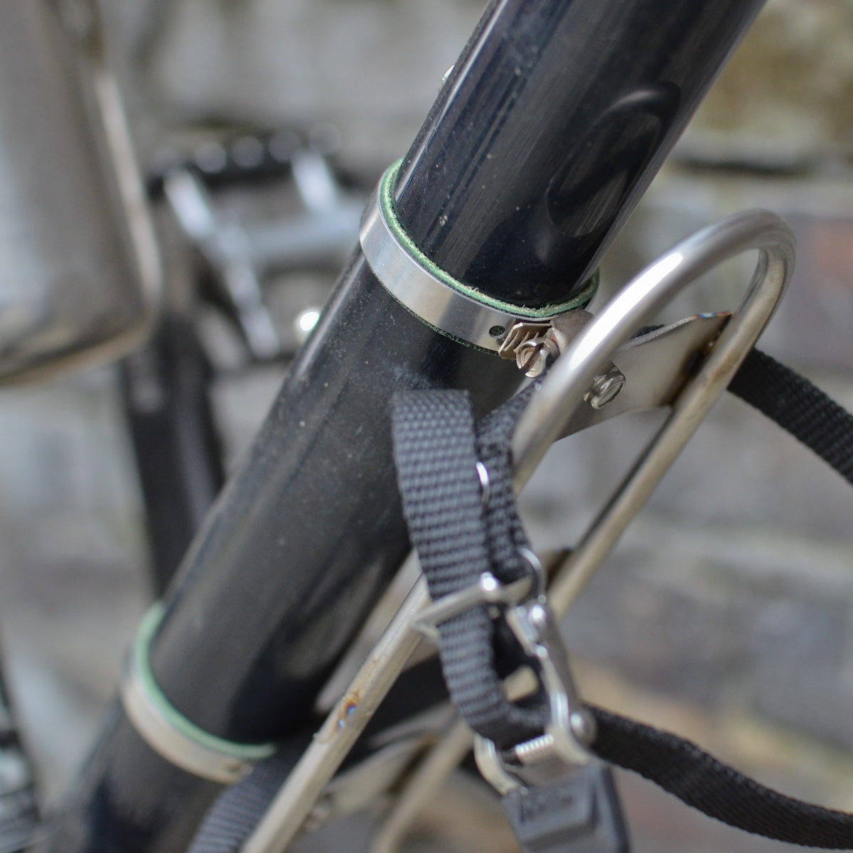 KING CAGE Universal Support Bolt